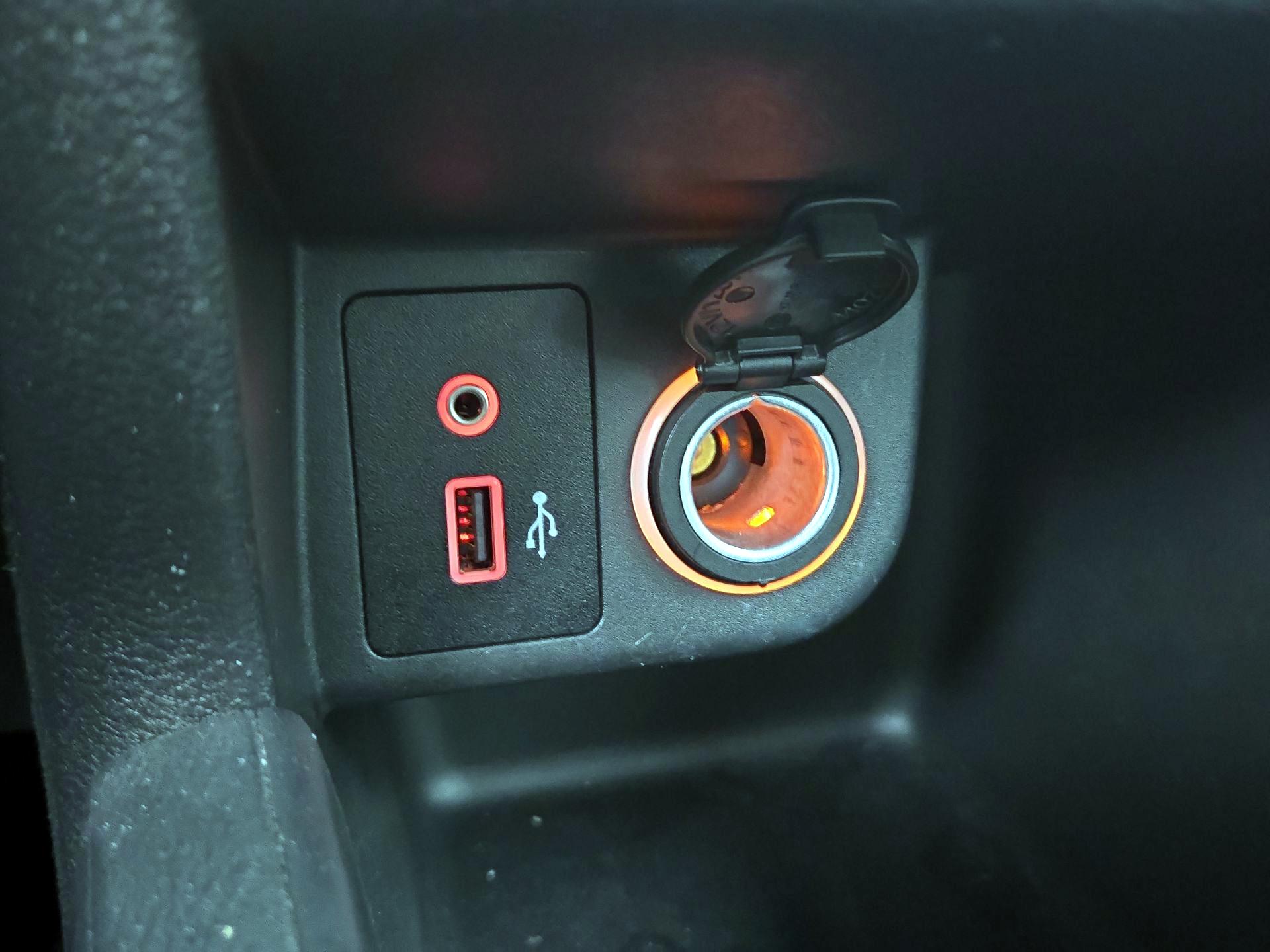 Thumbnail: 2023 Nissan Kicks - 18