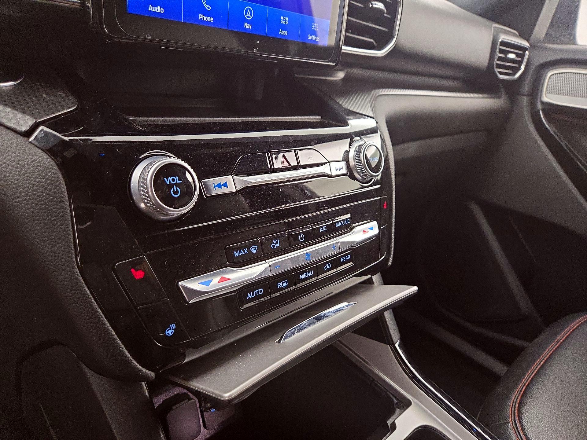 Thumbnail: 2022 Ford Explorer - 17