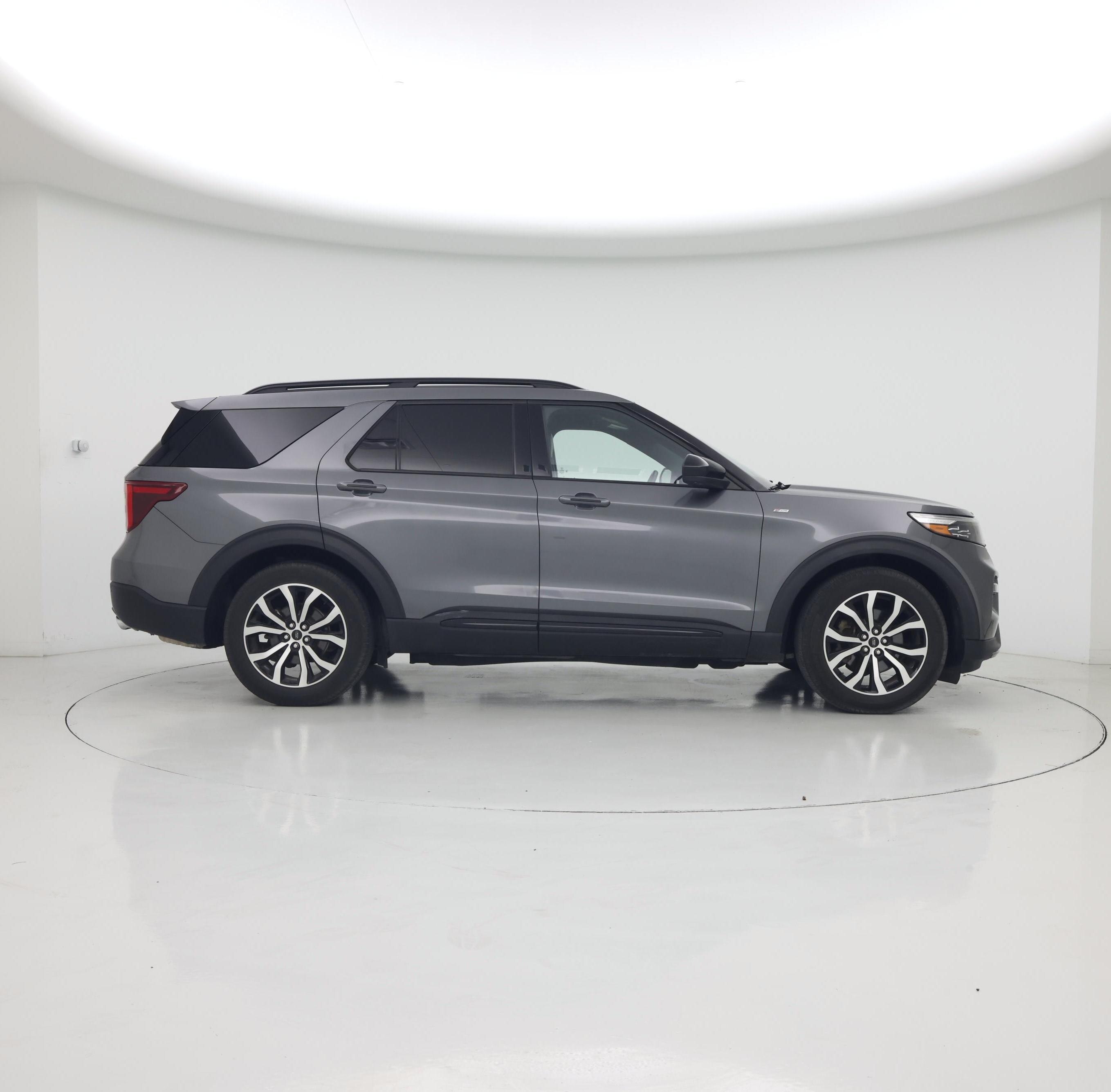 Thumbnail: 2022 Ford Explorer - 7