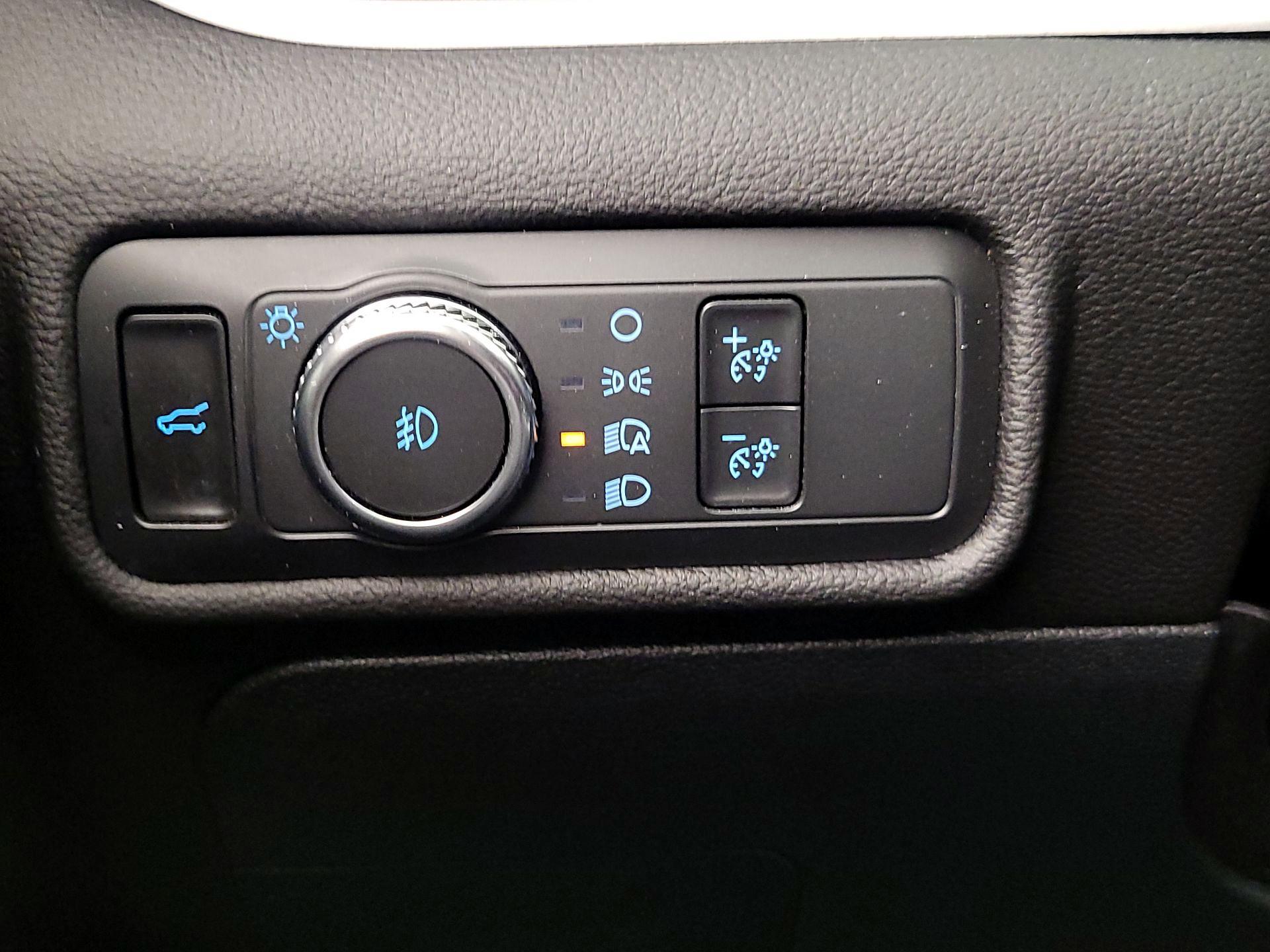 Thumbnail: 2022 Ford Explorer - 13