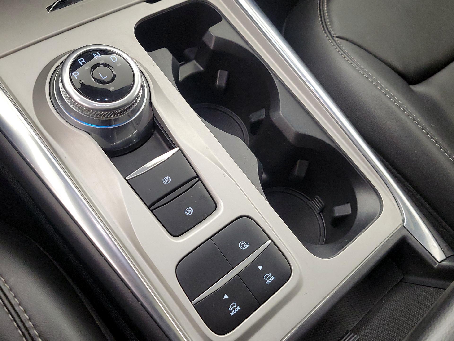 Thumbnail: 2022 Ford Explorer - 17