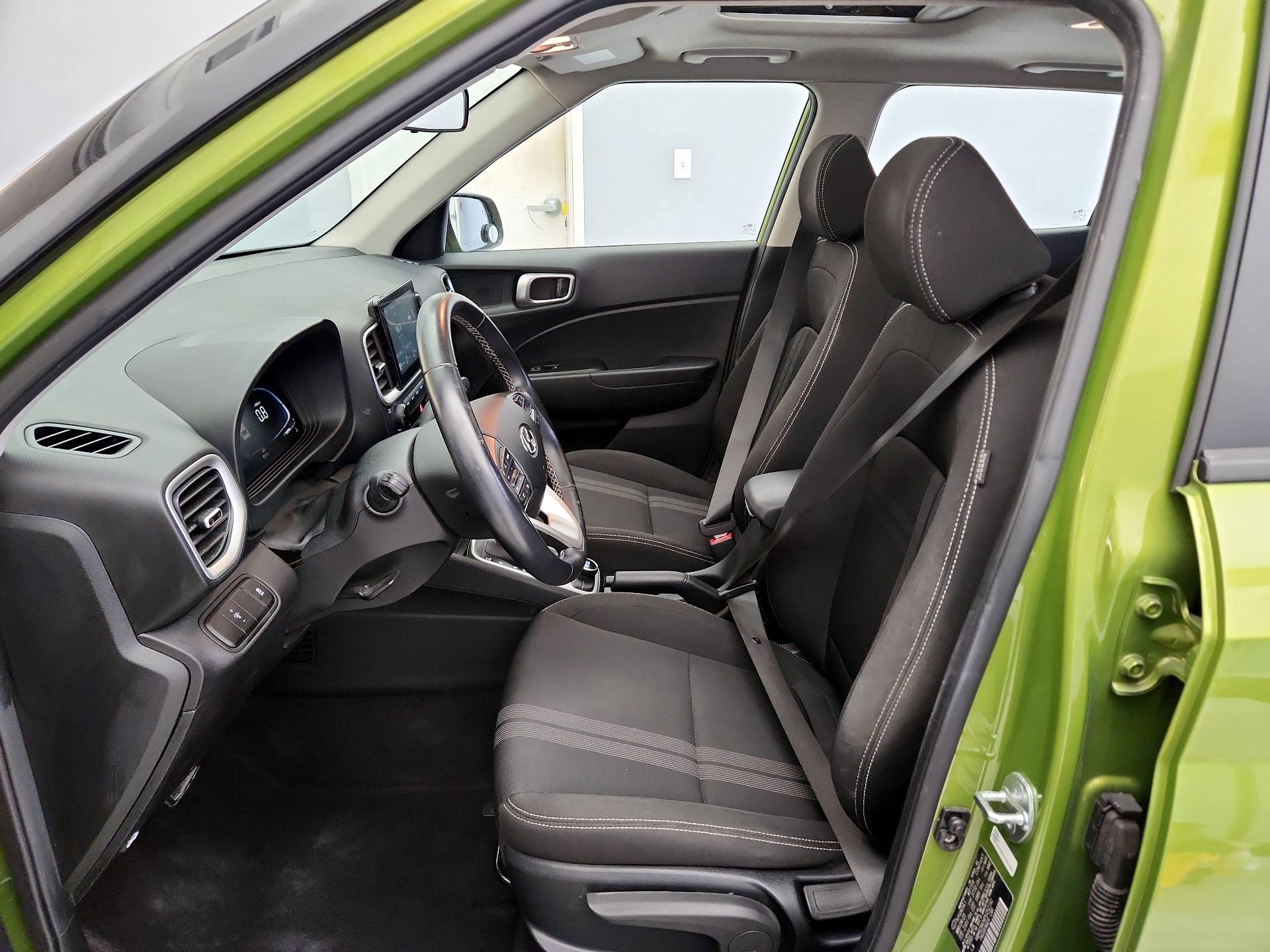 Thumbnail: 2023 Hyundai Venue - 11