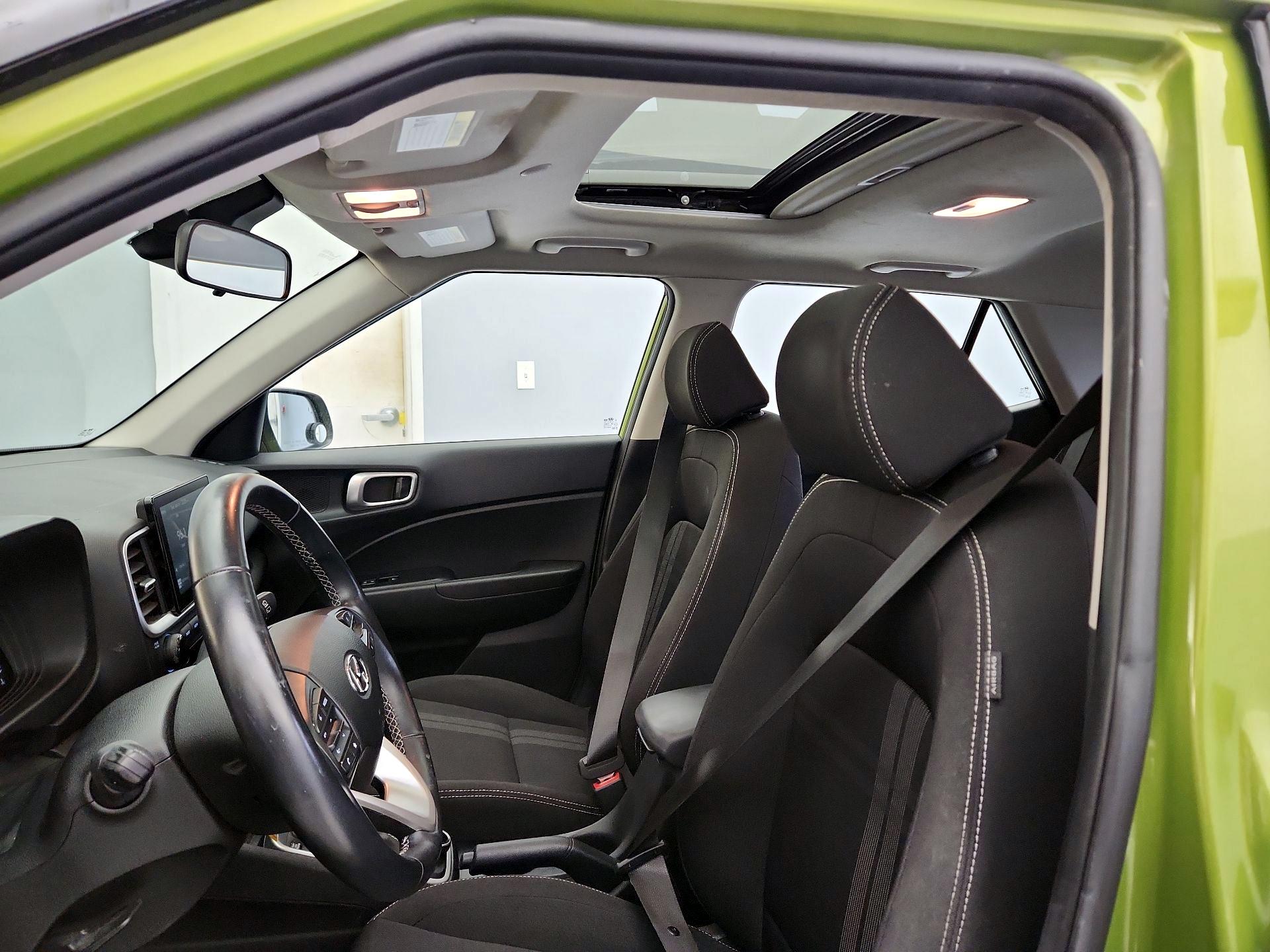 Thumbnail: 2023 Hyundai Venue - 19