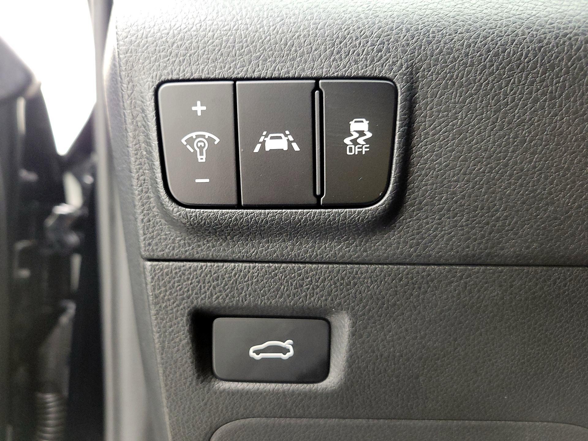 Thumbnail: 2023 Kia K5 - 13