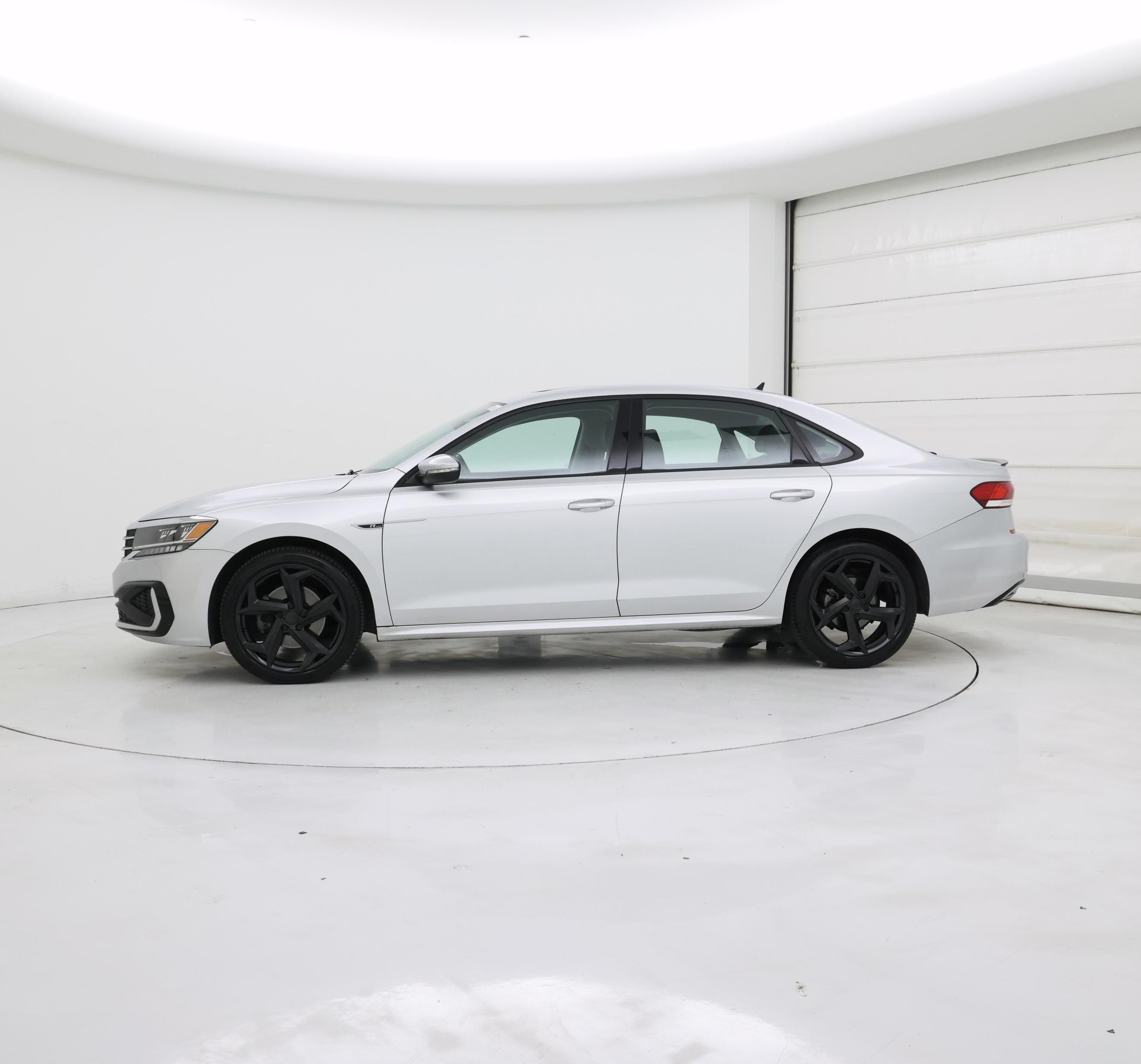 Thumbnail: 2020 Volkswagen Passat - 3