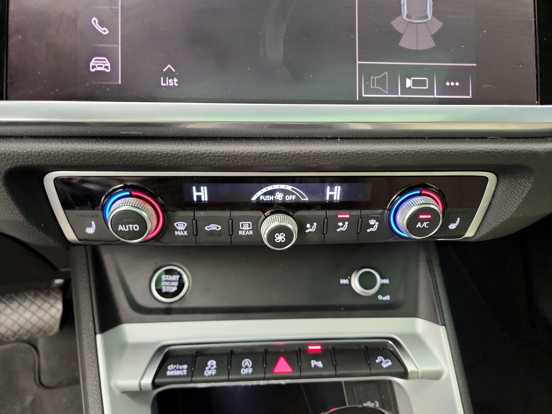 Thumbnail: 2021 Audi Q3 - 16