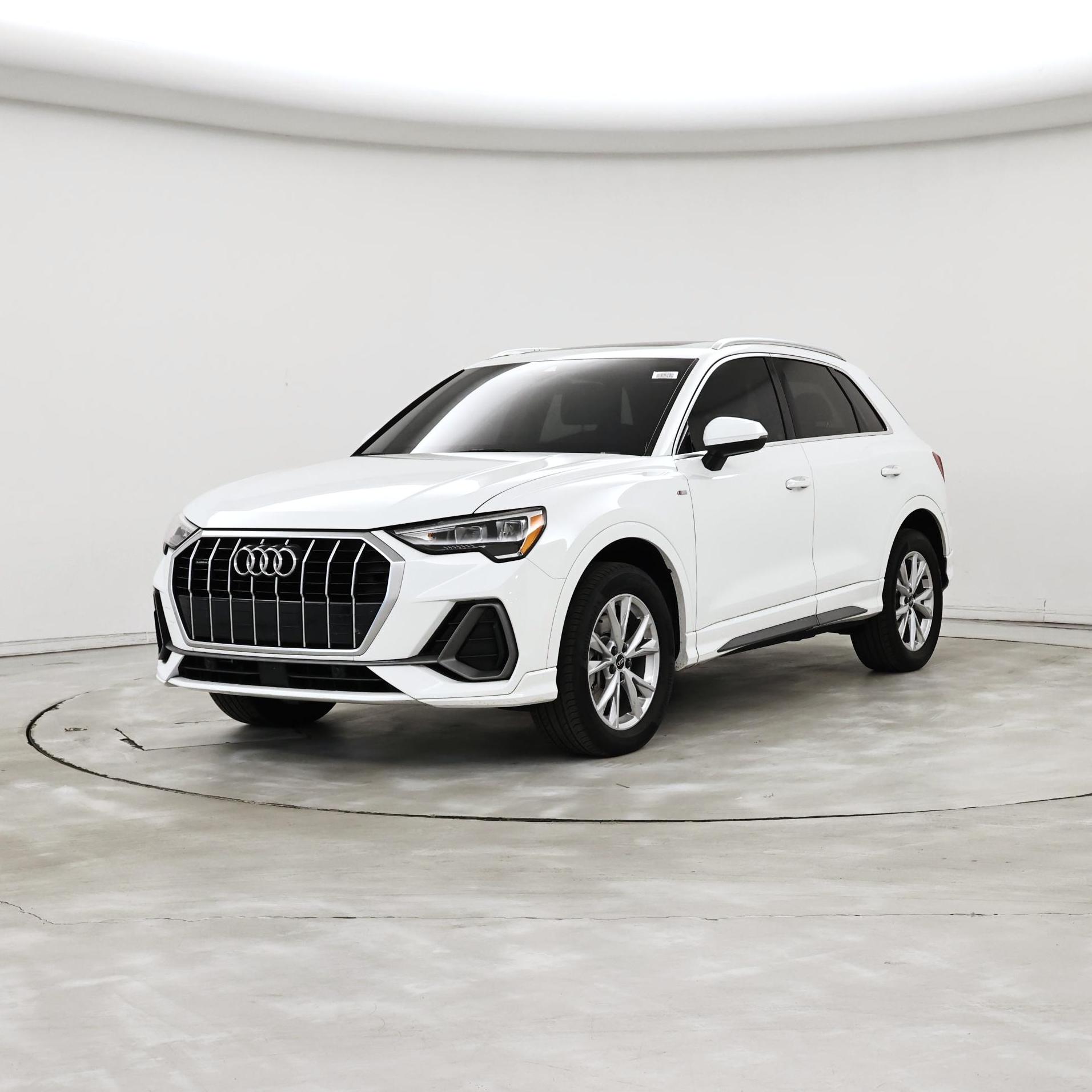Thumbnail: 2021 Audi Q3 - 4