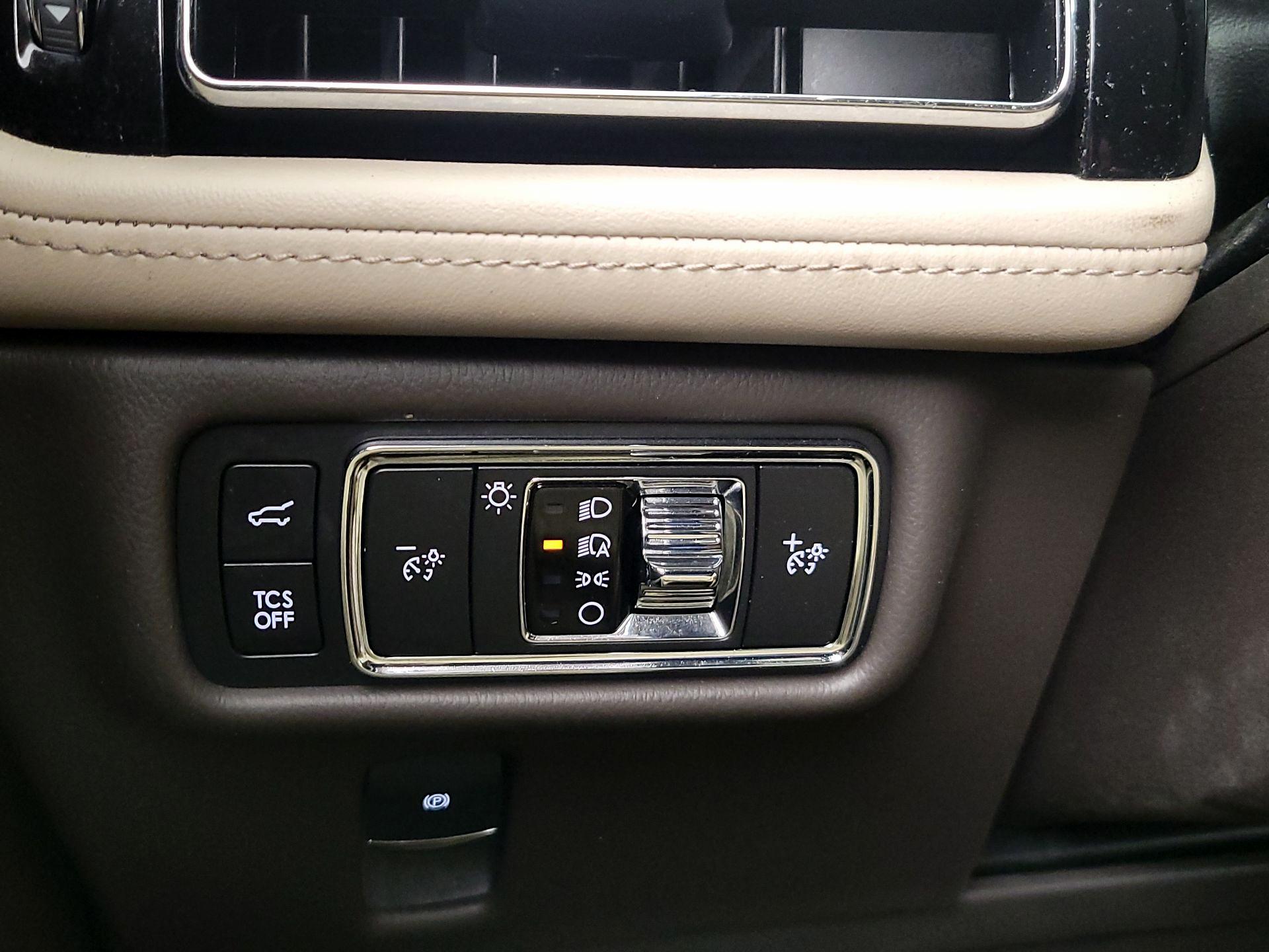 Thumbnail: 2022 Lincoln Nautilus - 13