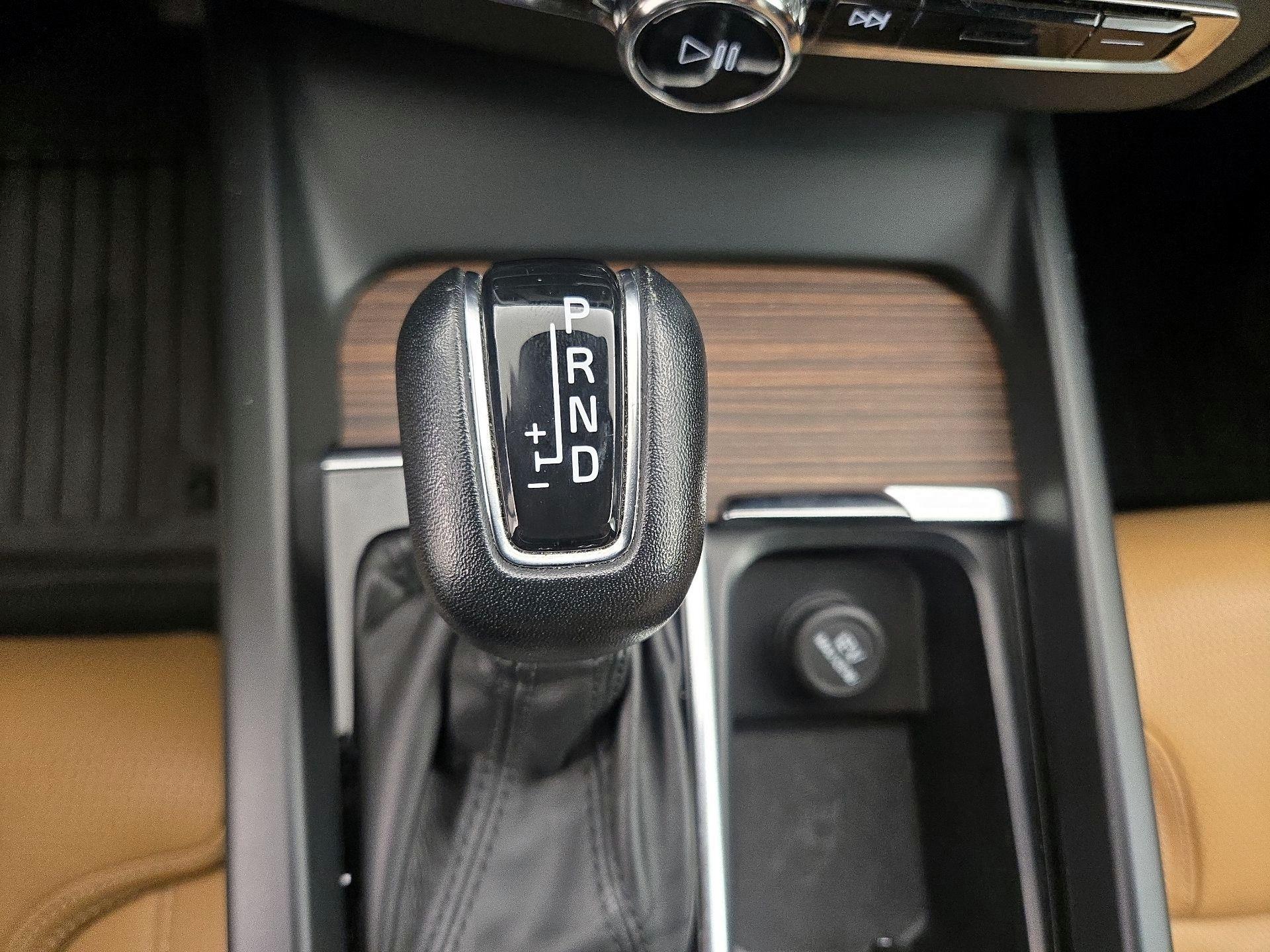 Thumbnail: 2021 Volvo XC60 - 18