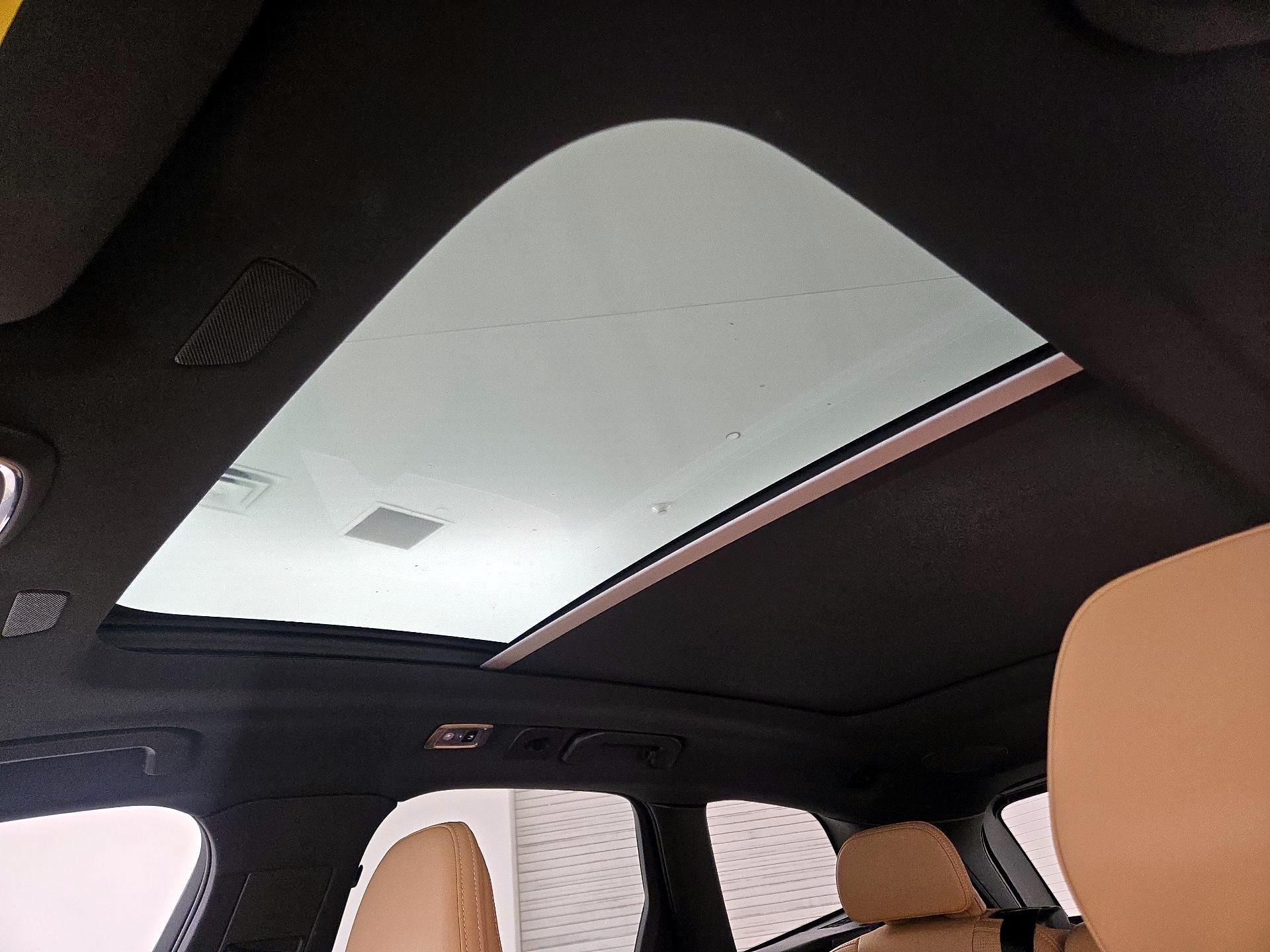 Thumbnail: 2021 Volvo XC60 - 20