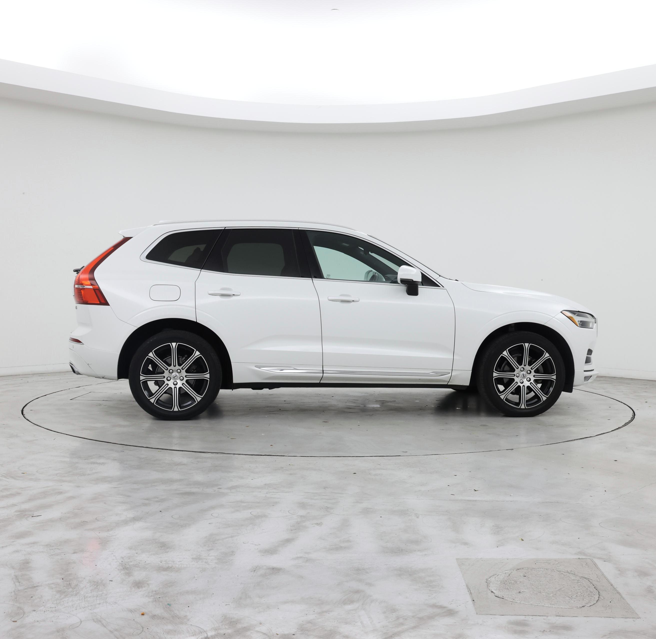 Thumbnail: 2021 Volvo XC60 - 7