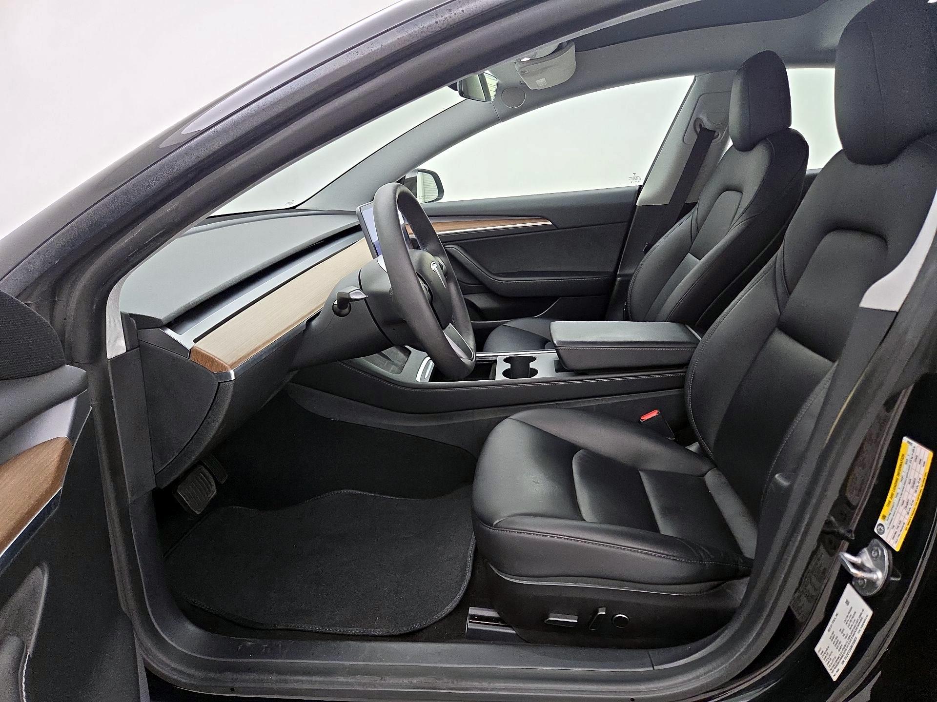 Thumbnail: 2021 Tesla Model 3 - 11