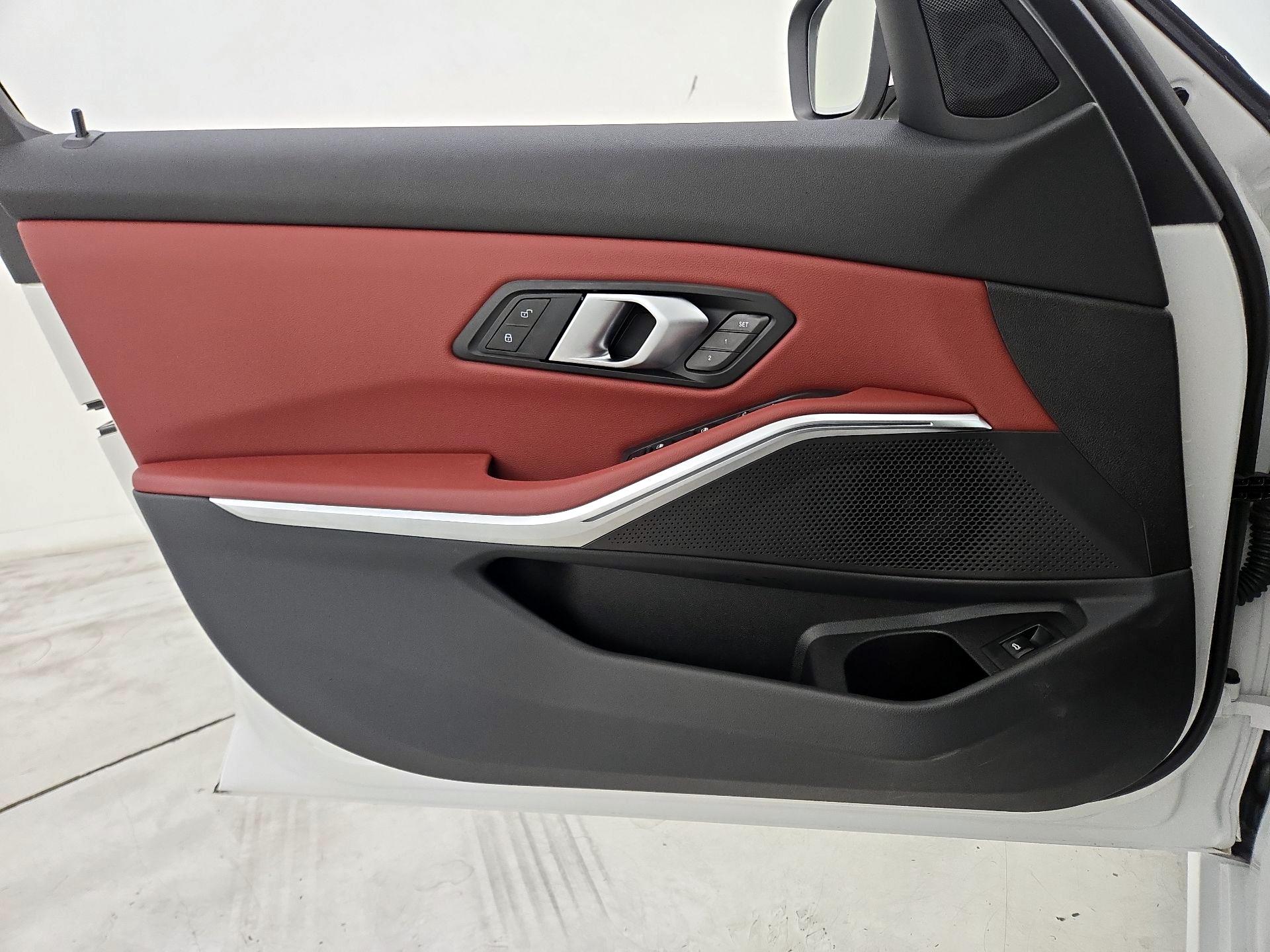 Thumbnail: 2025 BMW 3 Series - 12