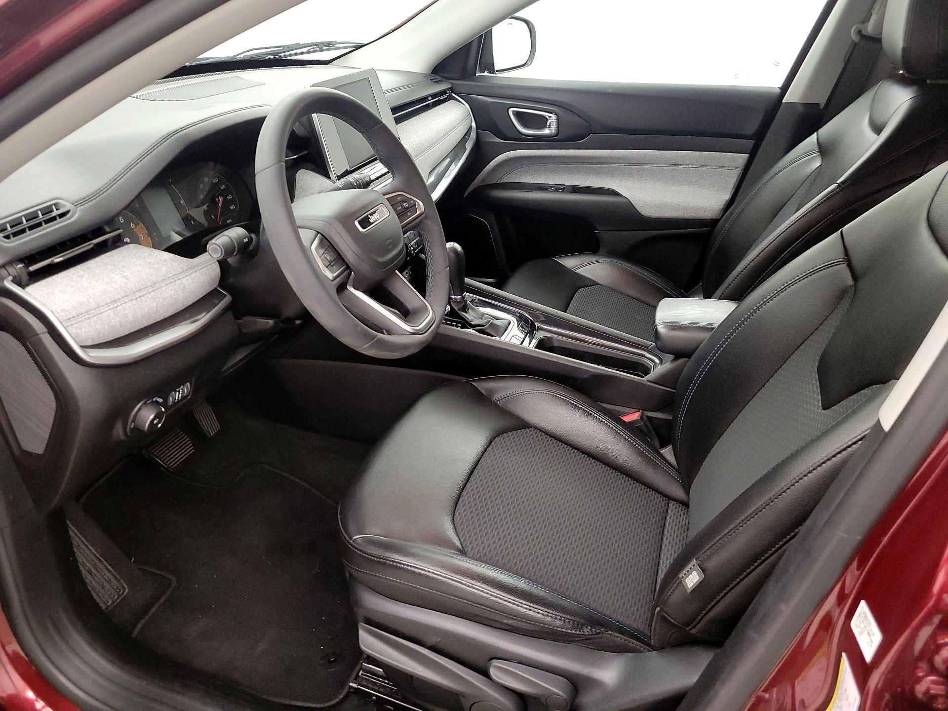 Thumbnail: 2022 Jeep Compass - 11