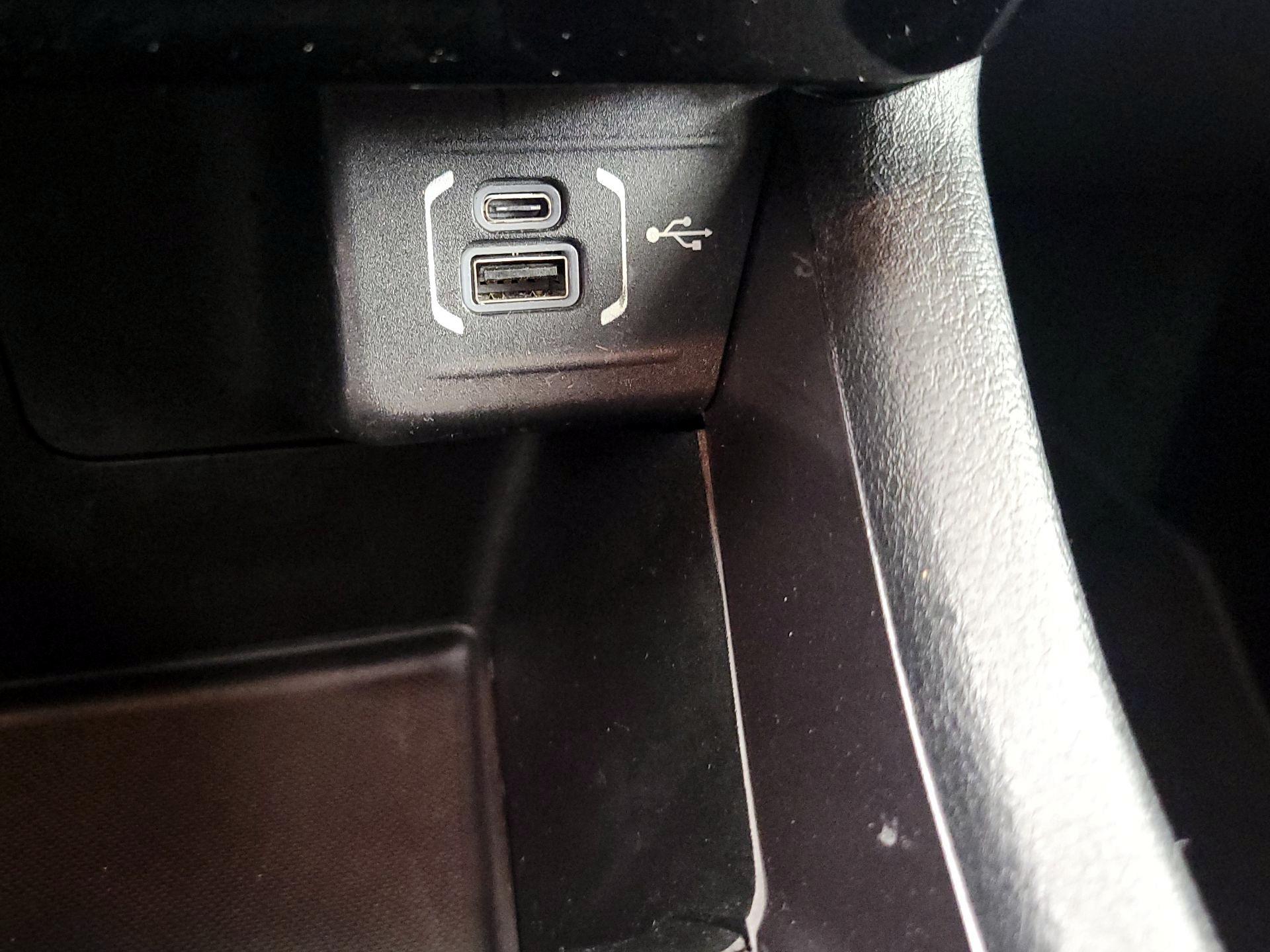 Thumbnail: 2022 Jeep Compass - 18