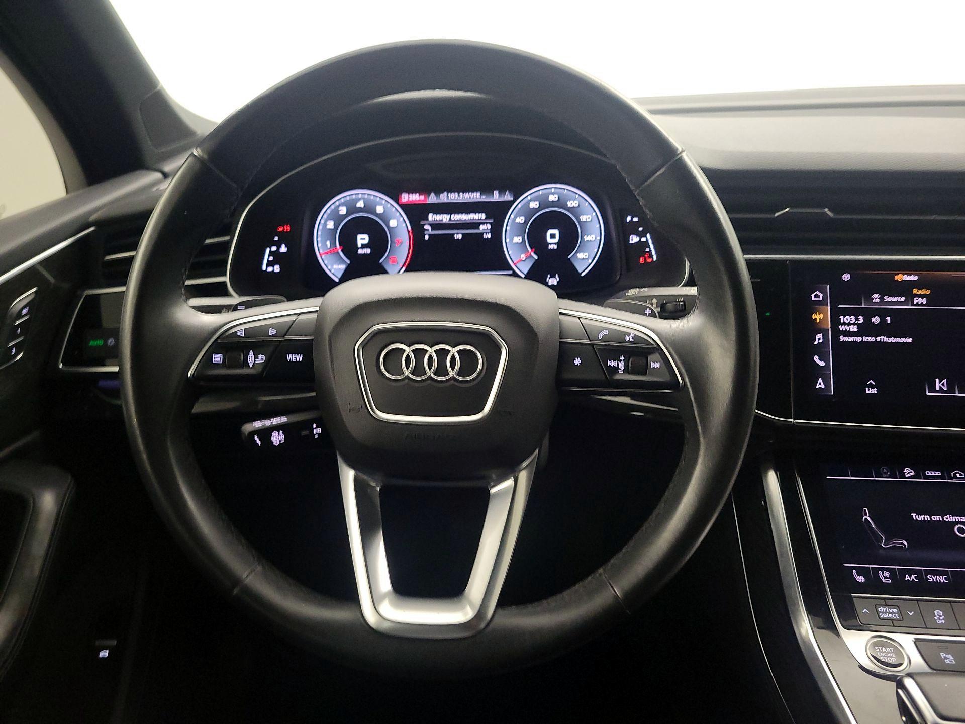 Thumbnail: 2021 Audi Q7 - 10