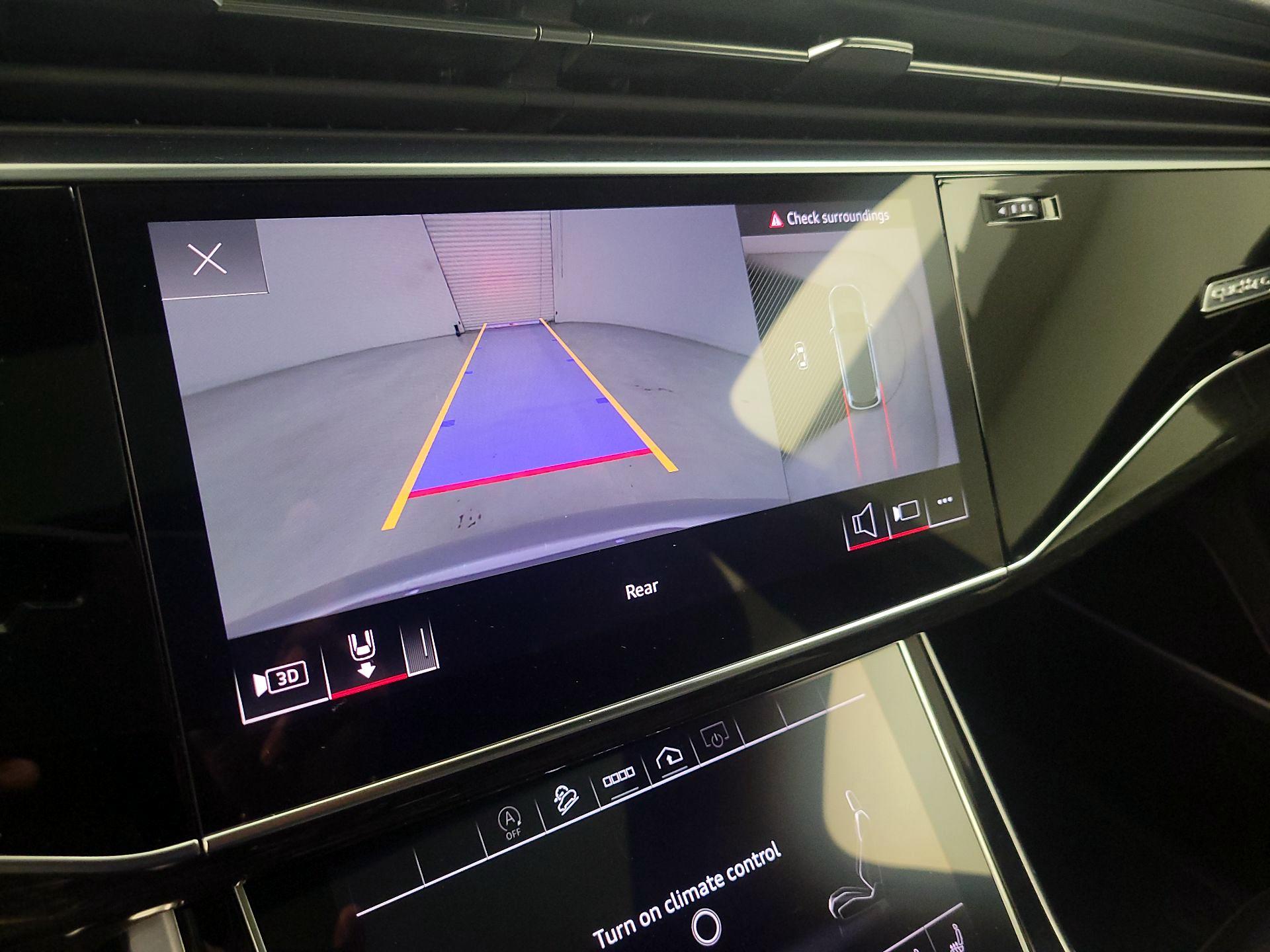 Thumbnail: 2021 Audi Q7 - 15