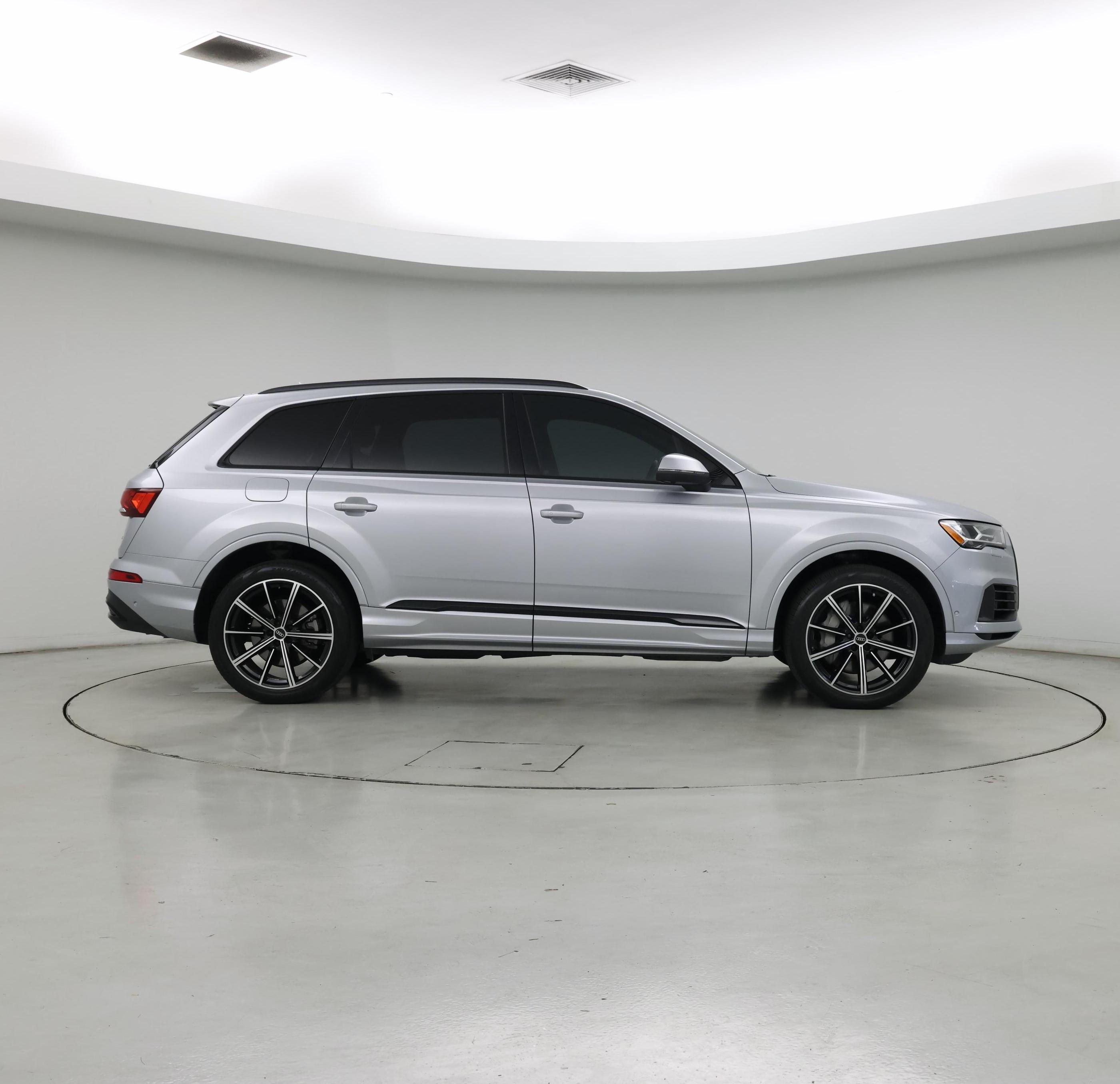 Thumbnail: 2021 Audi Q7 - 7