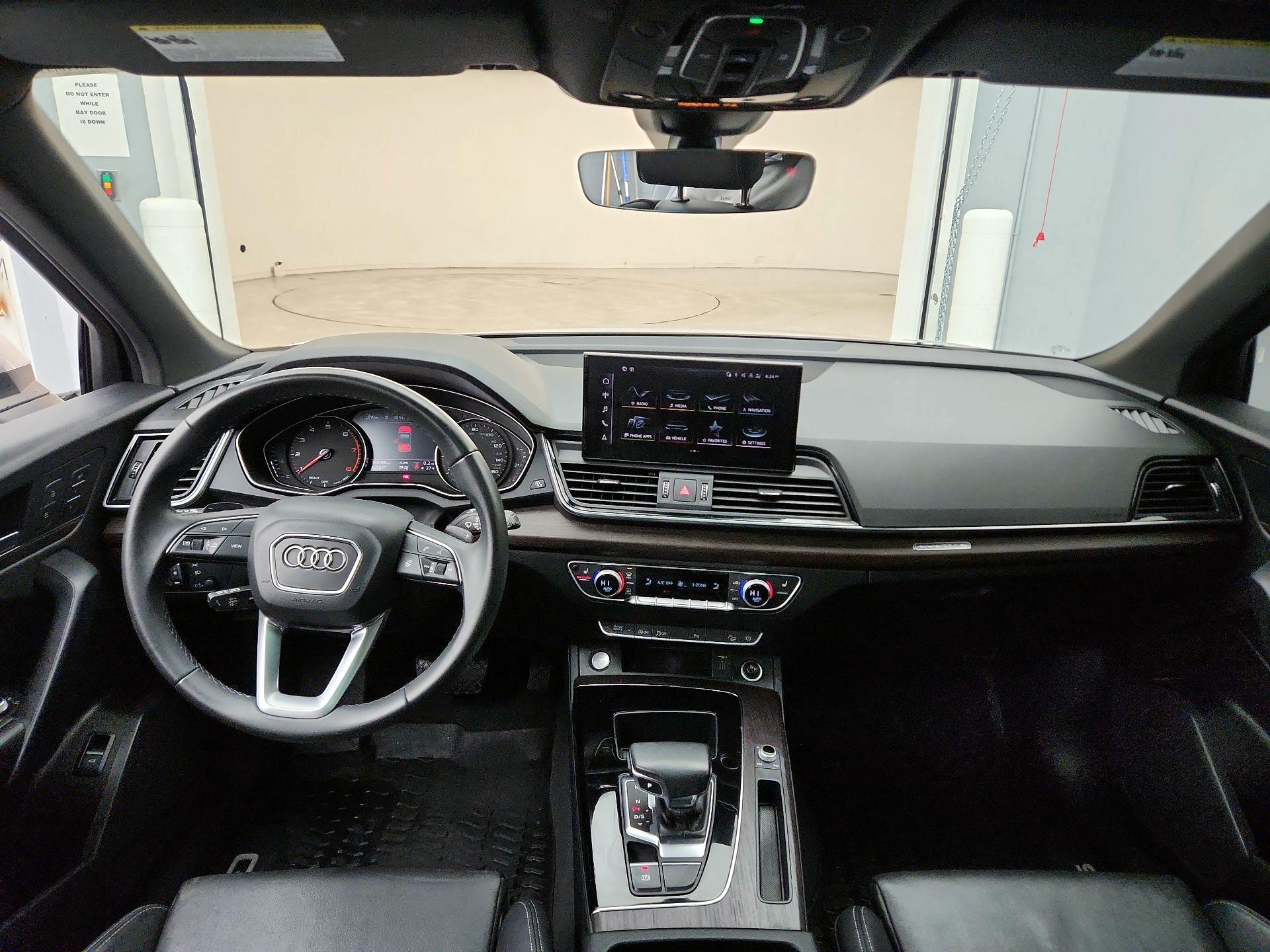 Thumbnail: 2023 Audi Q5 - 9