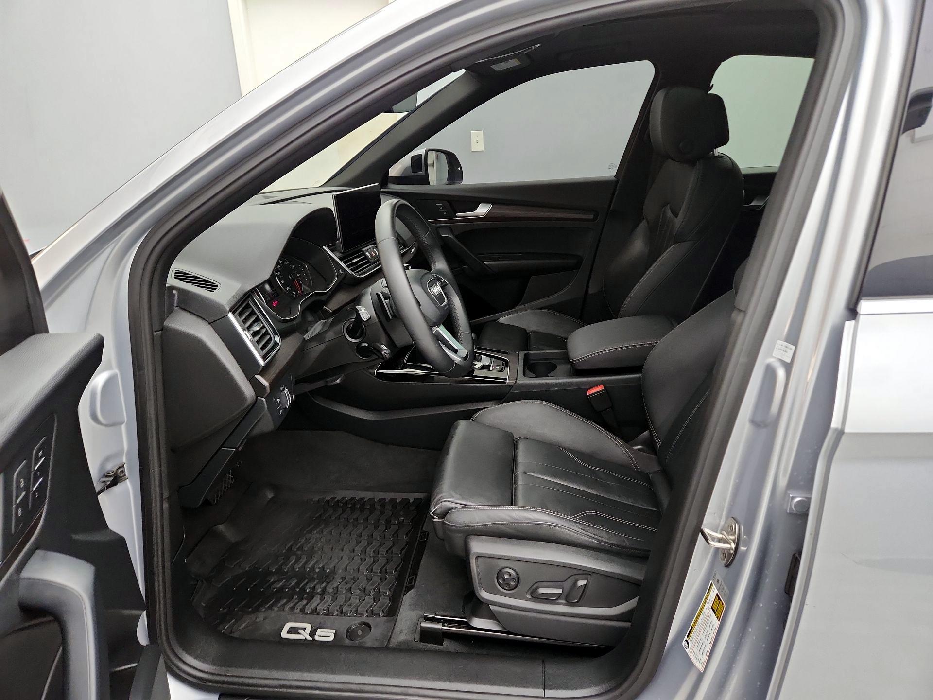 Thumbnail: 2023 Audi Q5 - 11