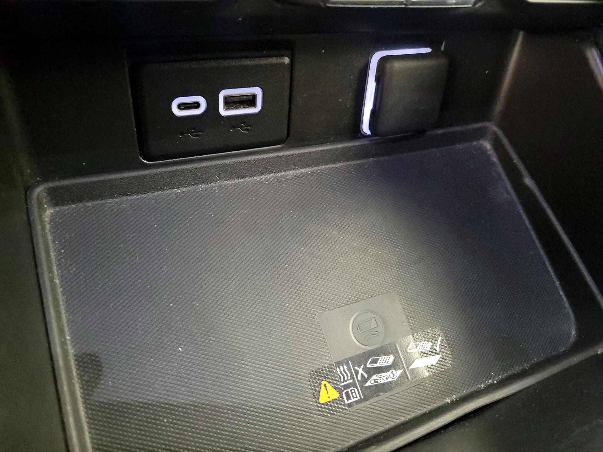 Thumbnail: 2024 Chevrolet Tahoe - 18