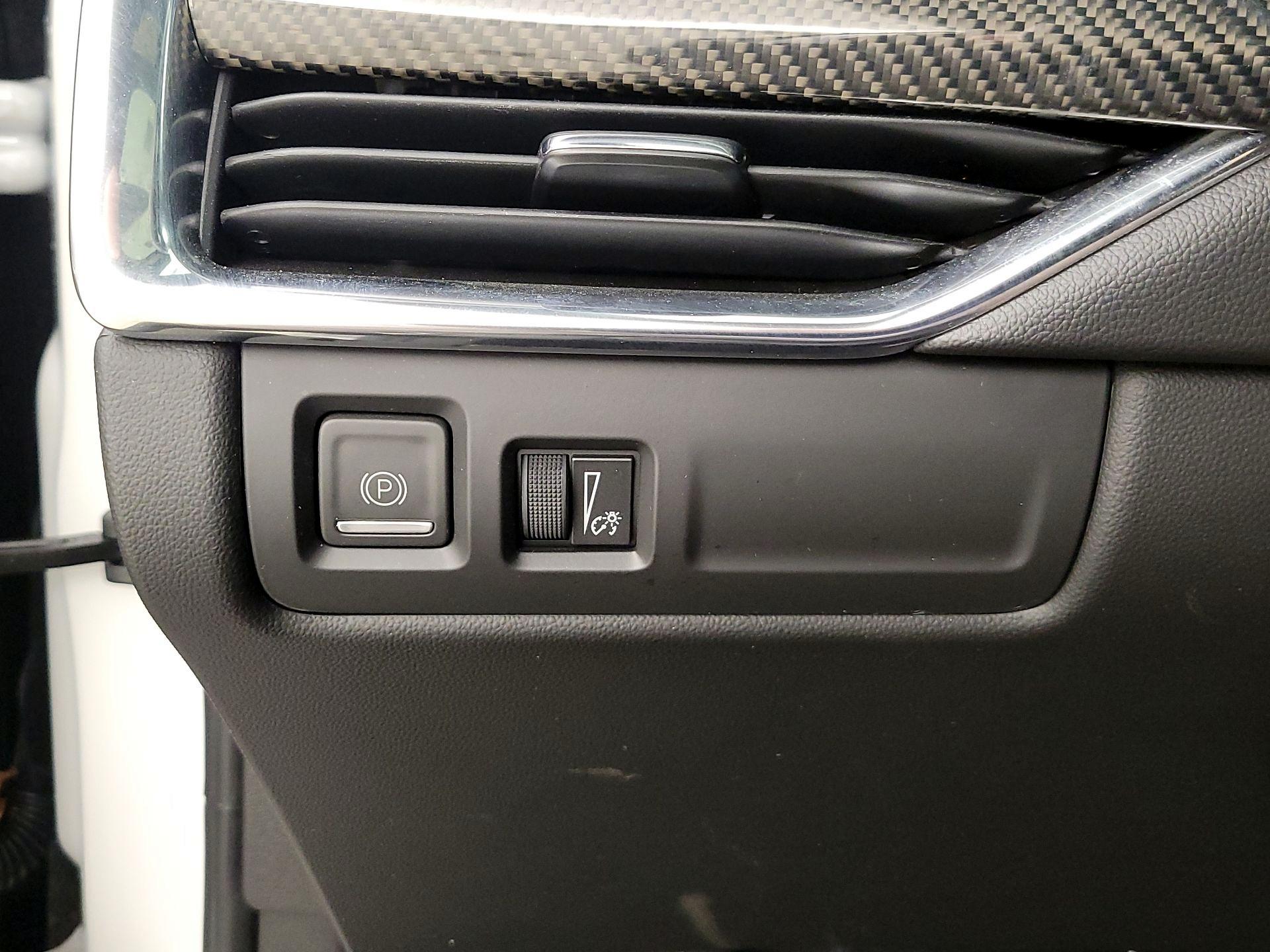 Thumbnail: 2023 Cadillac XT4 - 13