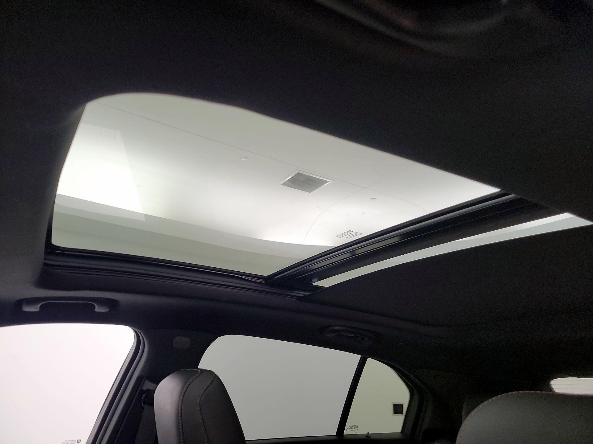 Thumbnail: 2023 Cadillac XT4 - 19