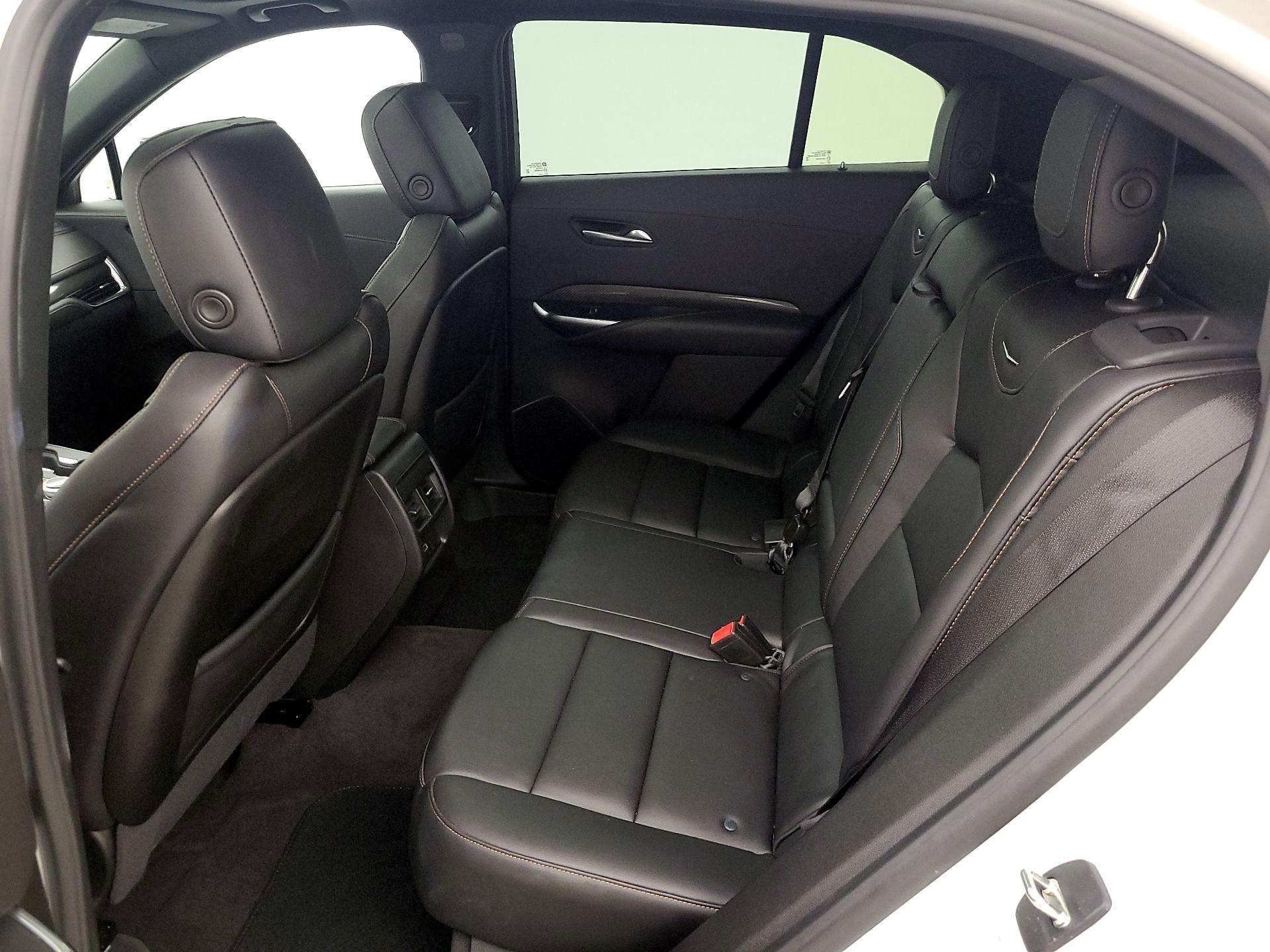 Thumbnail: 2023 Cadillac XT4 - 20