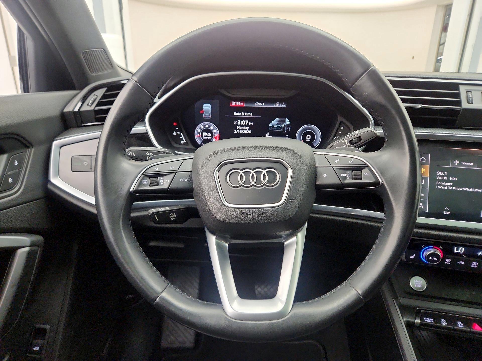 Thumbnail: 2020 Audi Q3 - 10