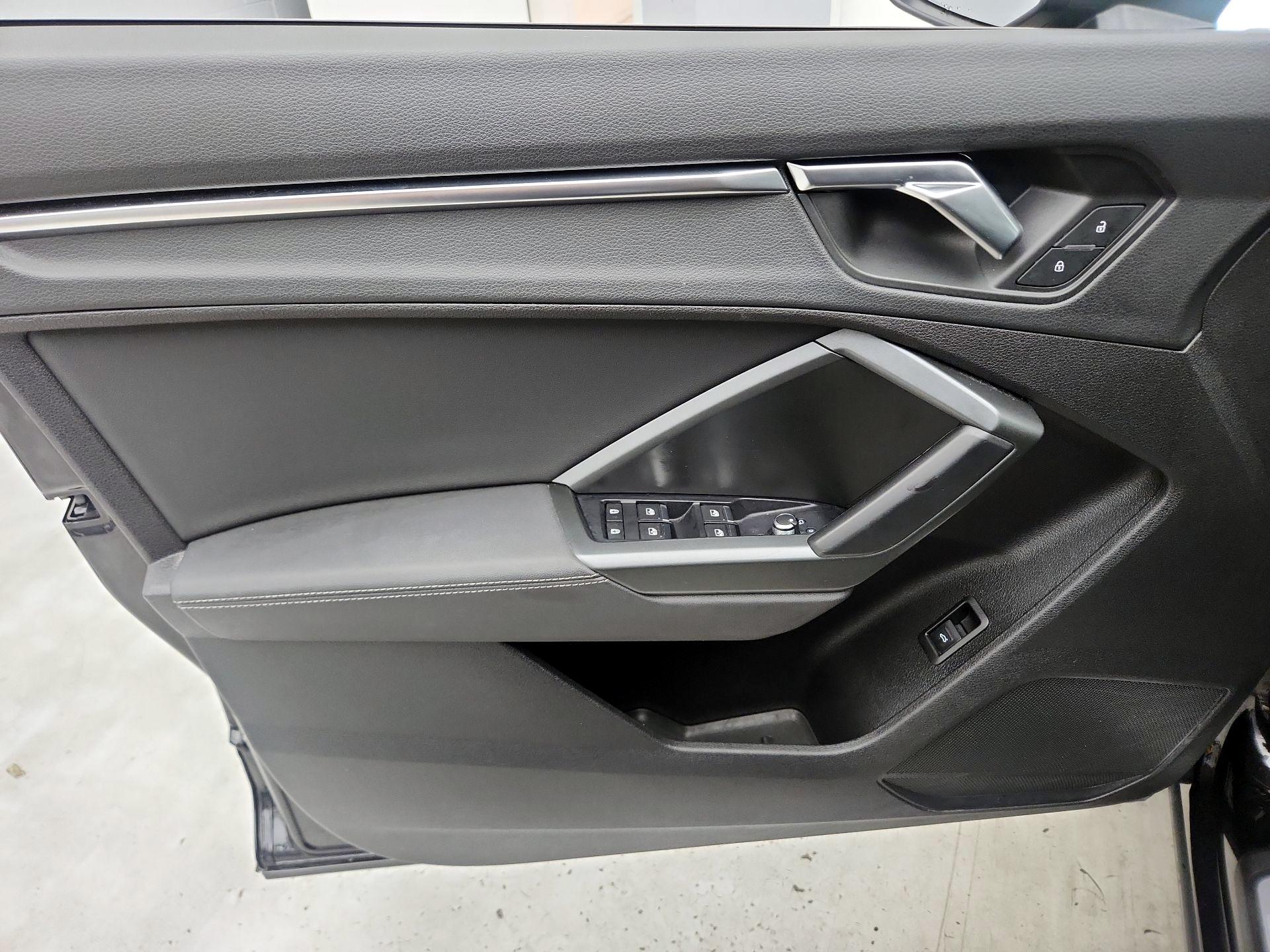 Thumbnail: 2020 Audi Q3 - 12