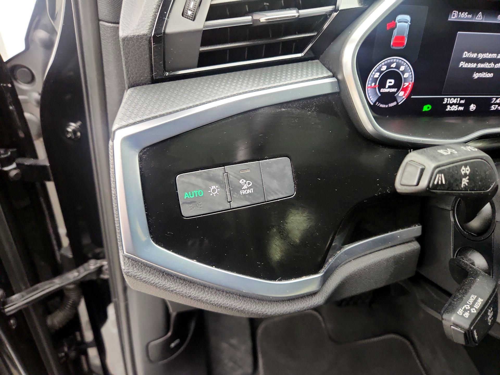 Thumbnail: 2020 Audi Q3 - 13