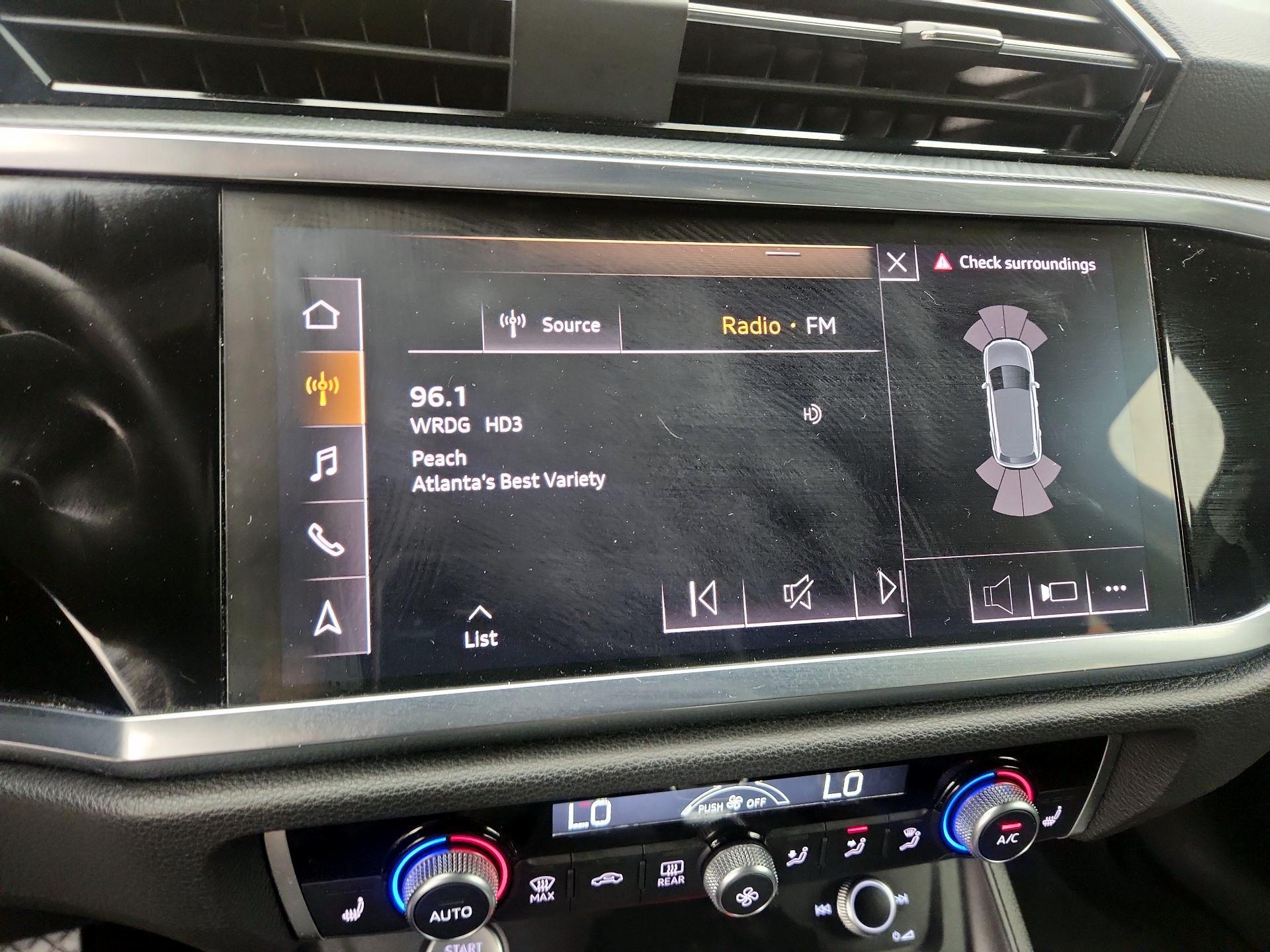 Thumbnail: 2020 Audi Q3 - 16