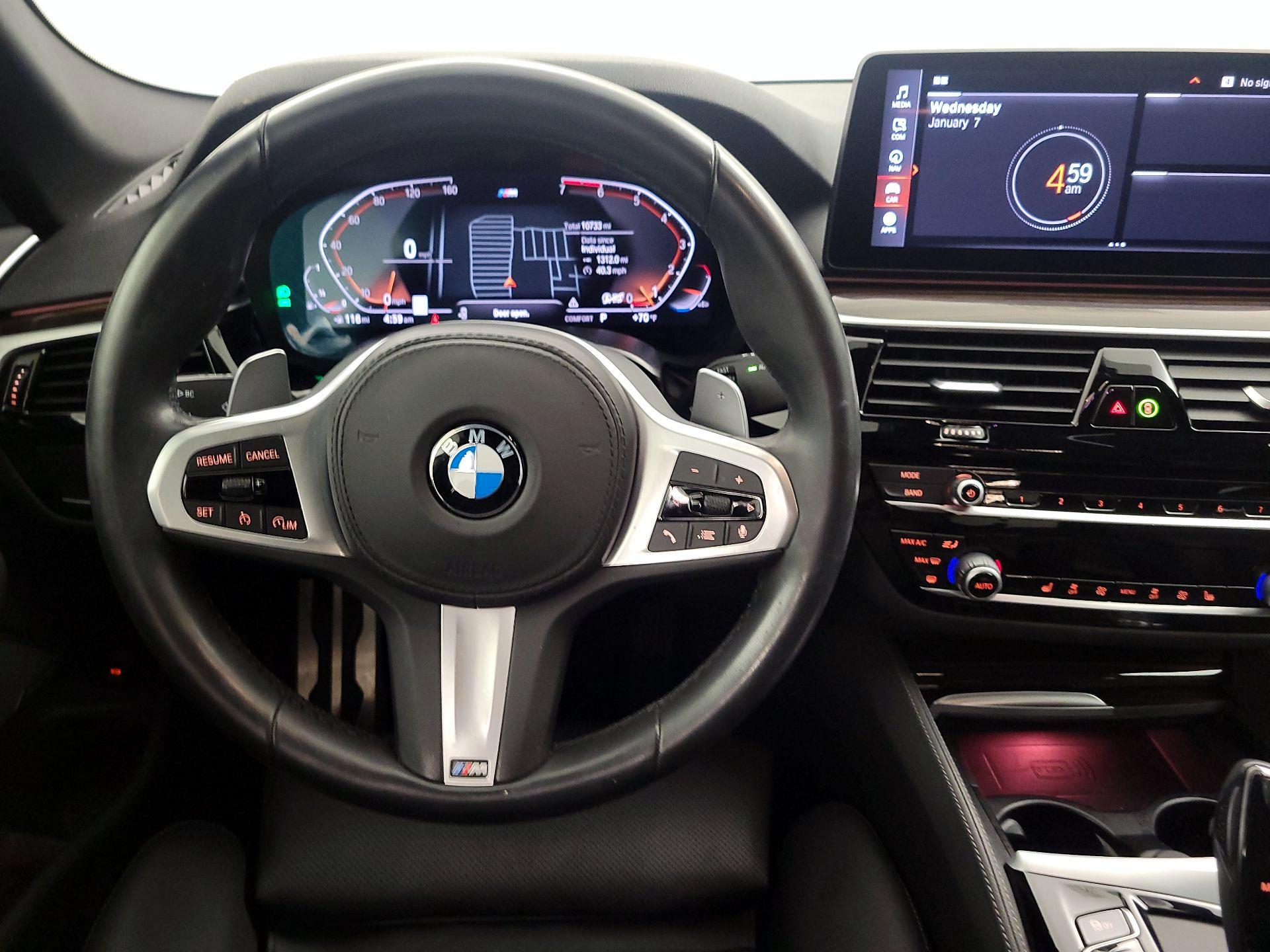 Thumbnail: 2021 BMW 5 Series - 10