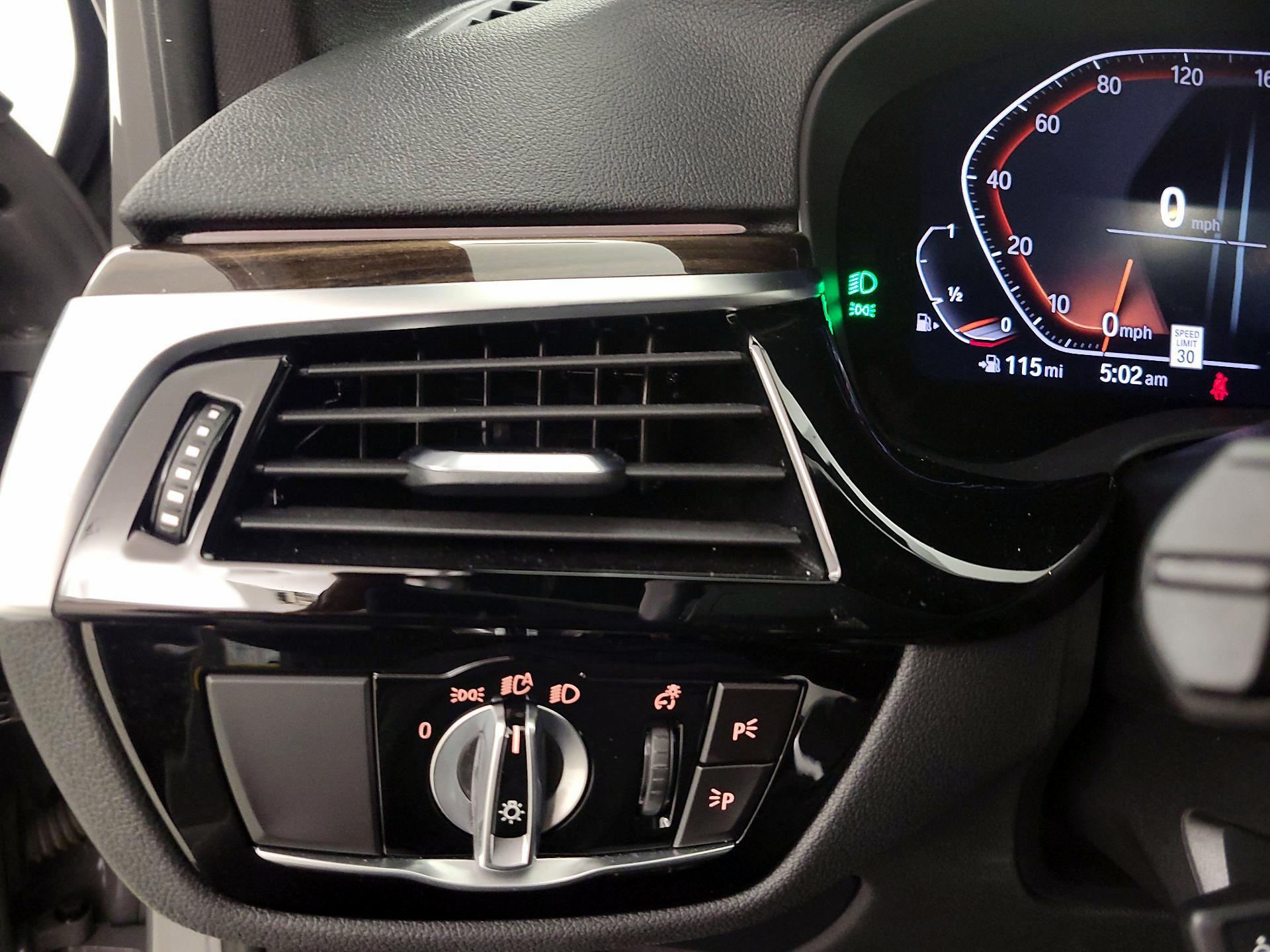 Thumbnail: 2021 BMW 5 Series - 13