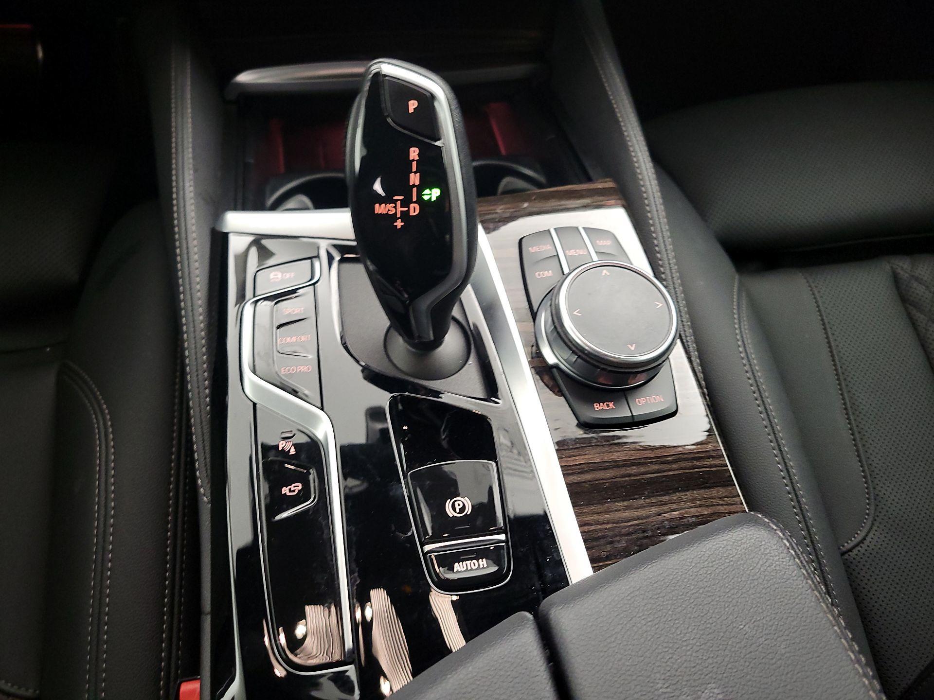 Thumbnail: 2021 BMW 5 Series - 18