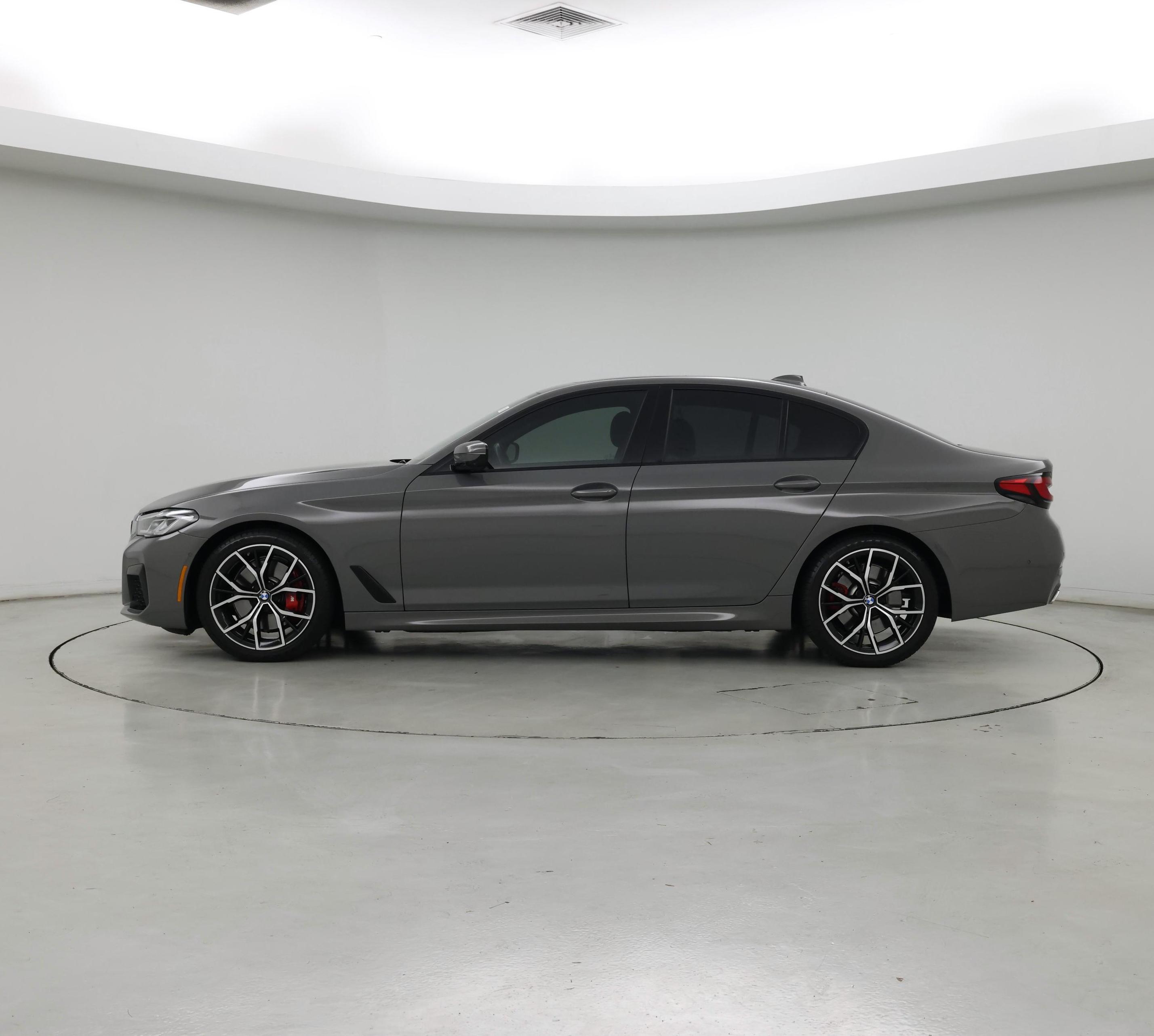 Thumbnail: 2021 BMW 5 Series - 3