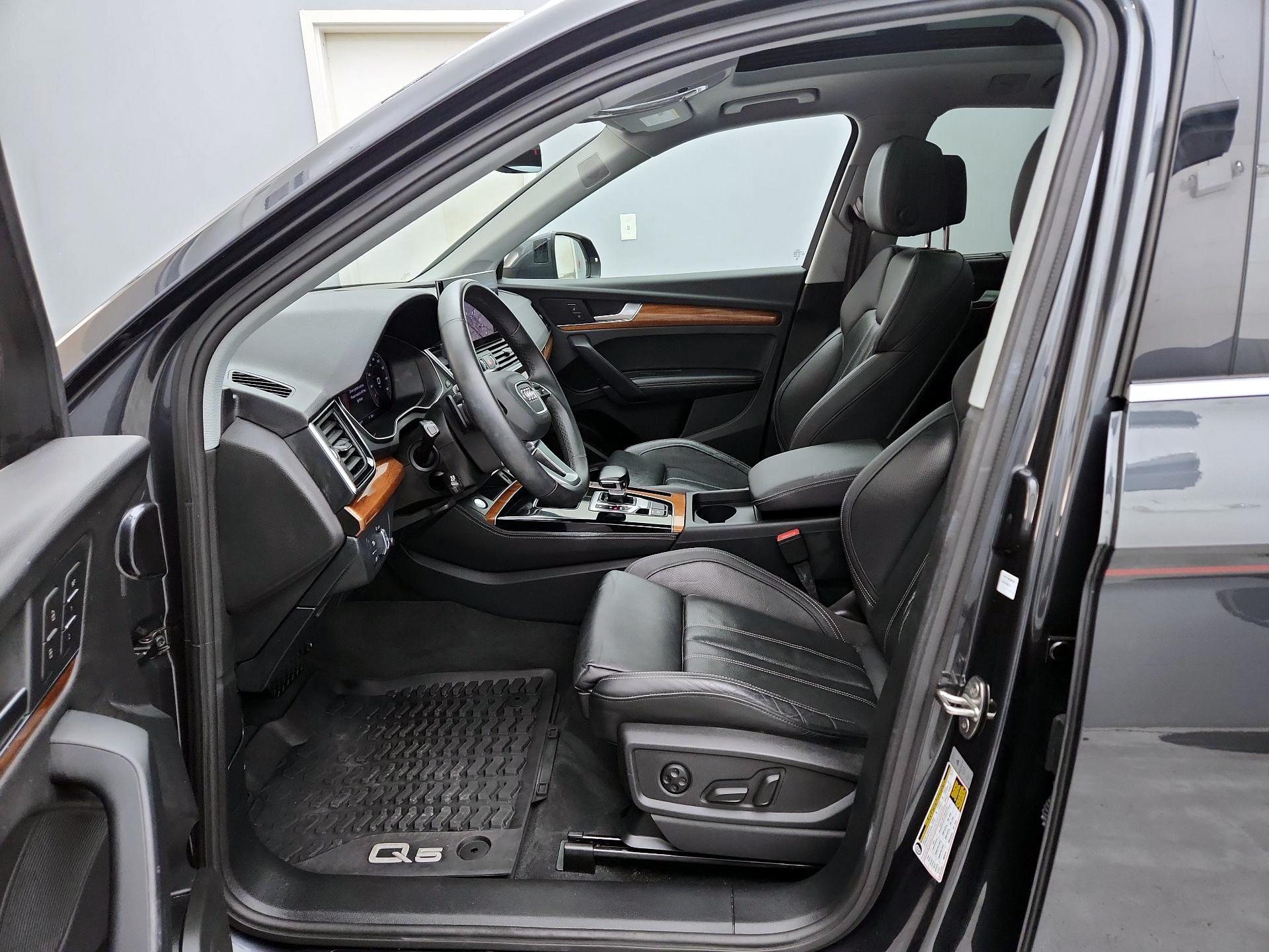 Thumbnail: 2023 Audi Q5 - 11