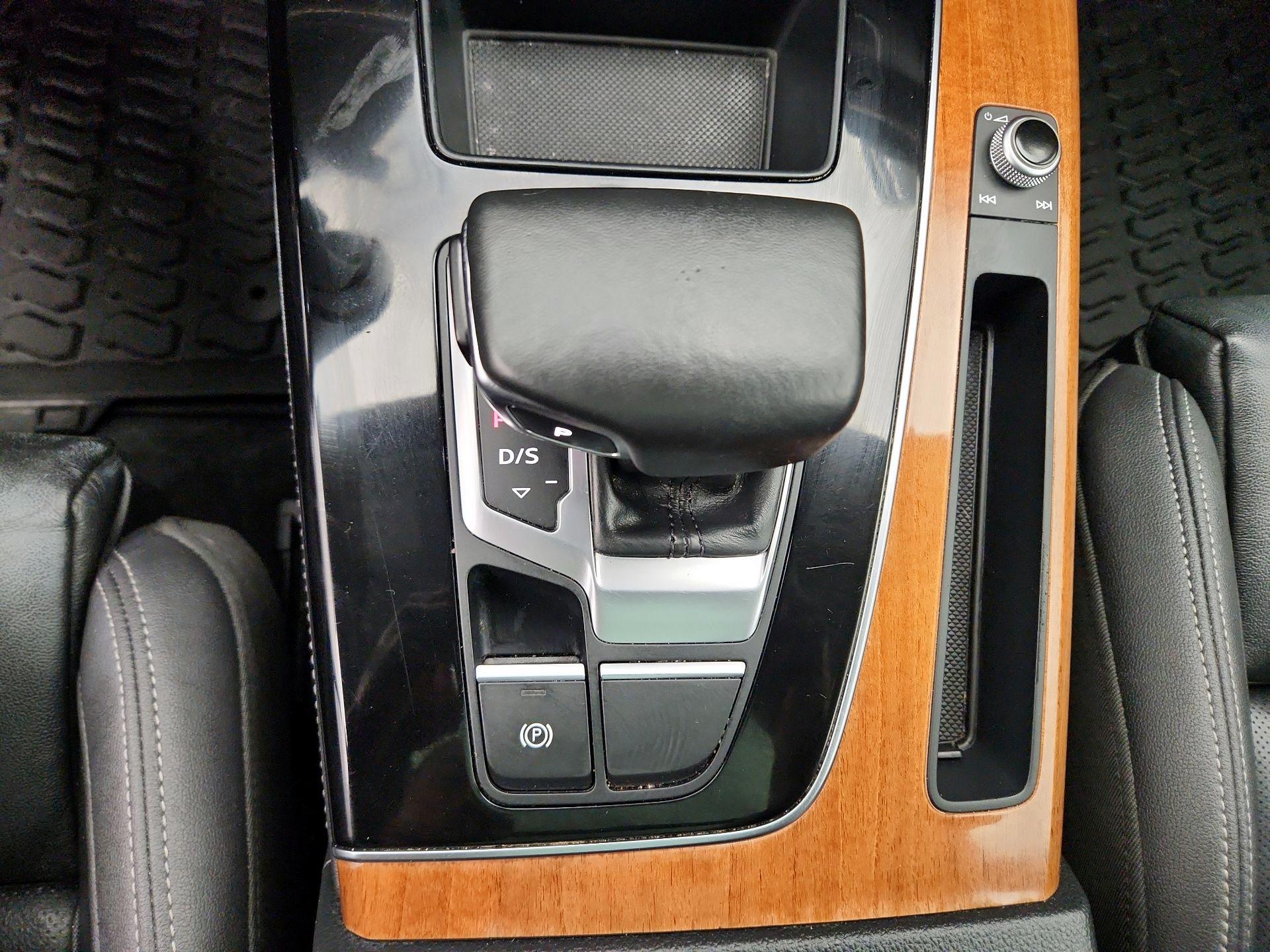 Thumbnail: 2023 Audi Q5 - 18