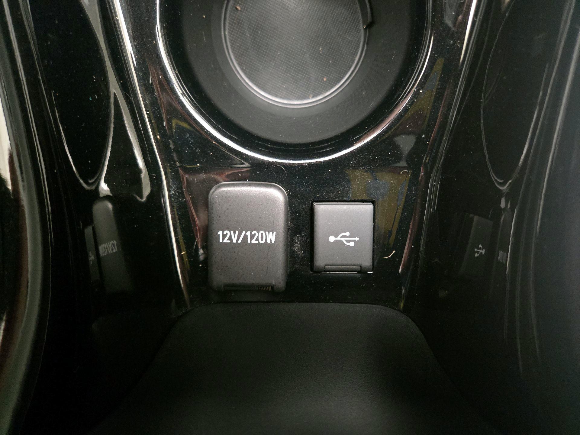 Thumbnail: 2022 Toyota Prius - 18