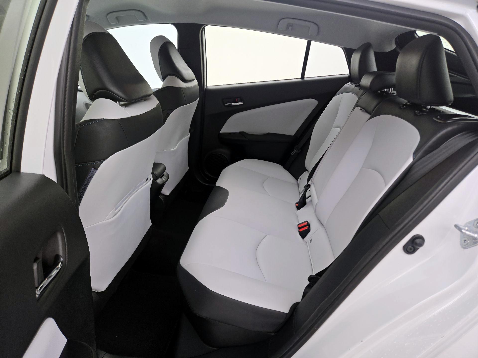 Thumbnail: 2022 Toyota Prius - 19