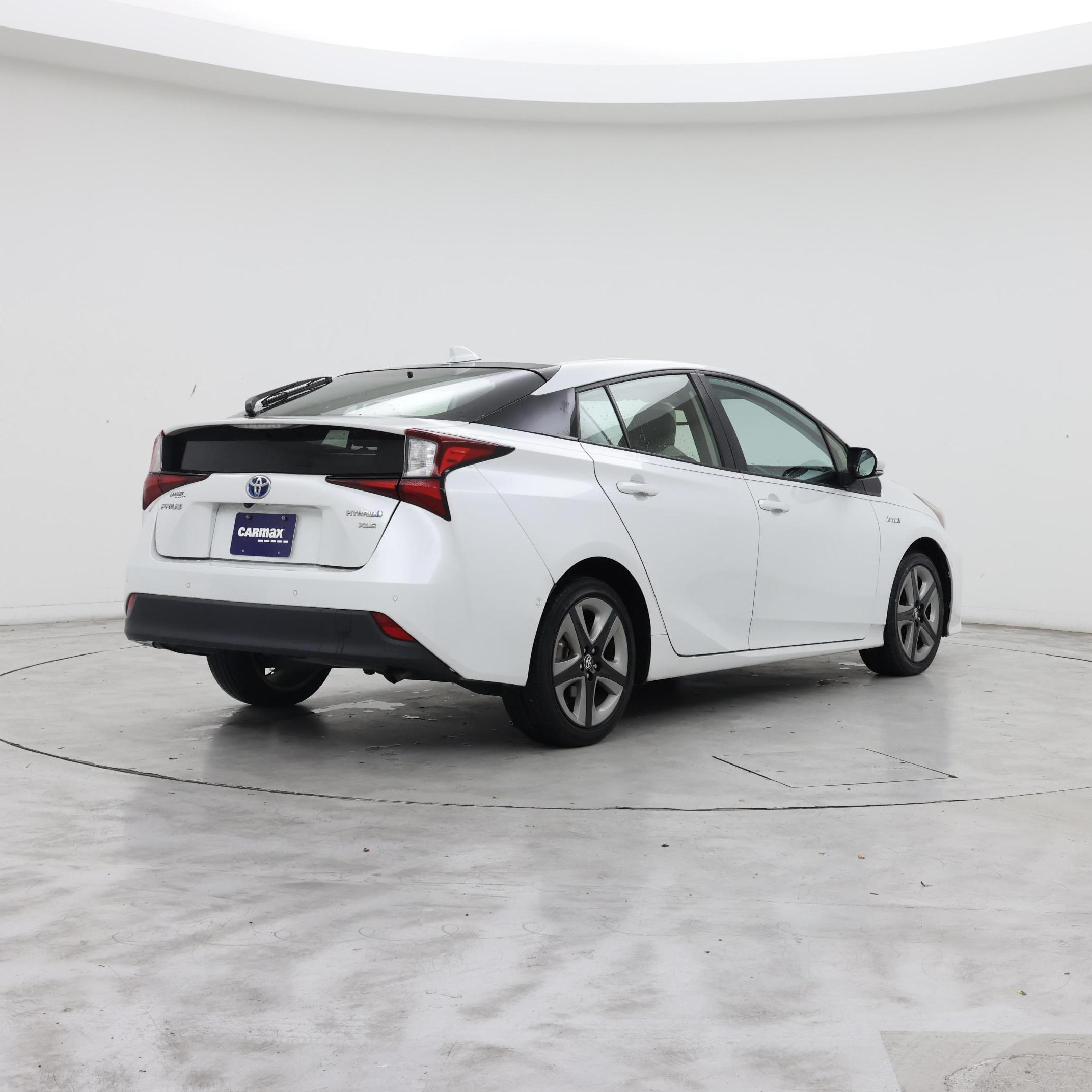 Thumbnail: 2022 Toyota Prius - 8