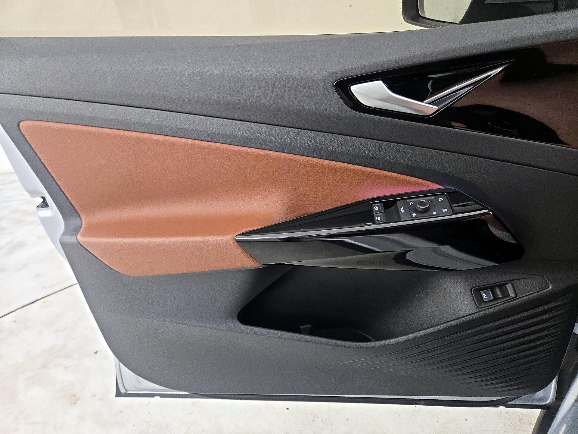 Thumbnail: 2022 Volkswagen ID.4 - 12