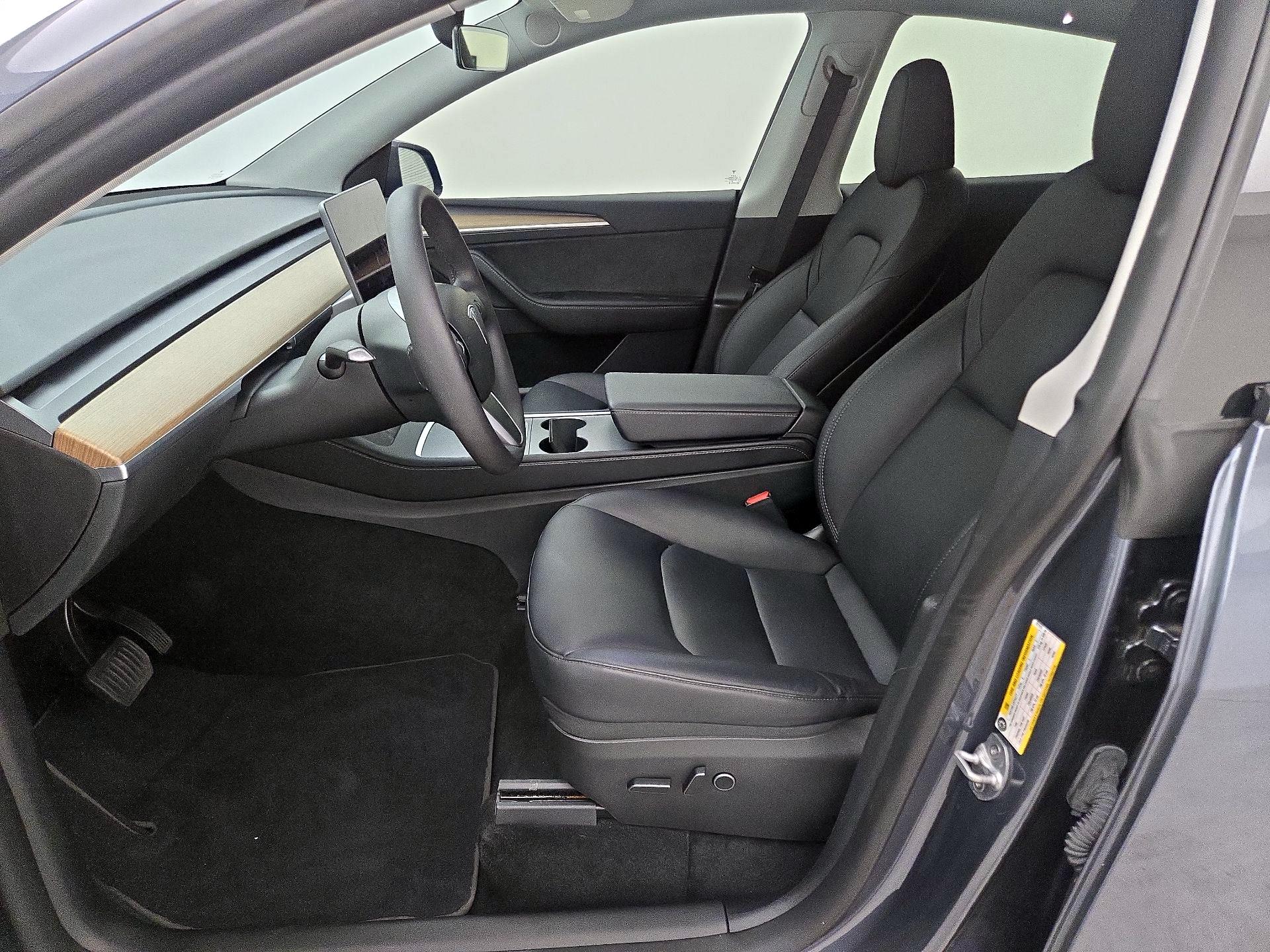 Thumbnail: 2022 Tesla Model Y - 11