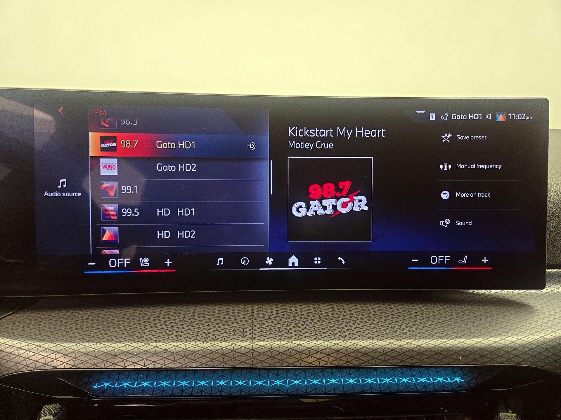 Thumbnail: 2025 BMW i4 - 16