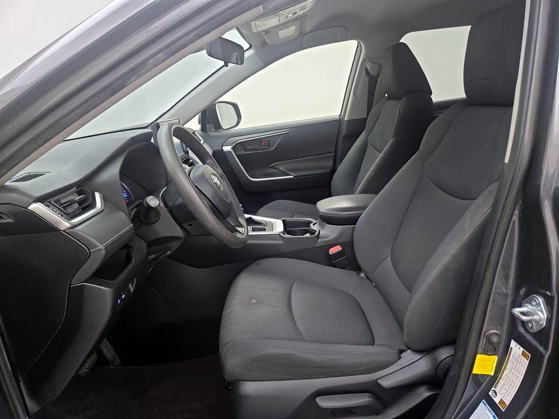 Thumbnail: 2019 Toyota RAV4 - 11