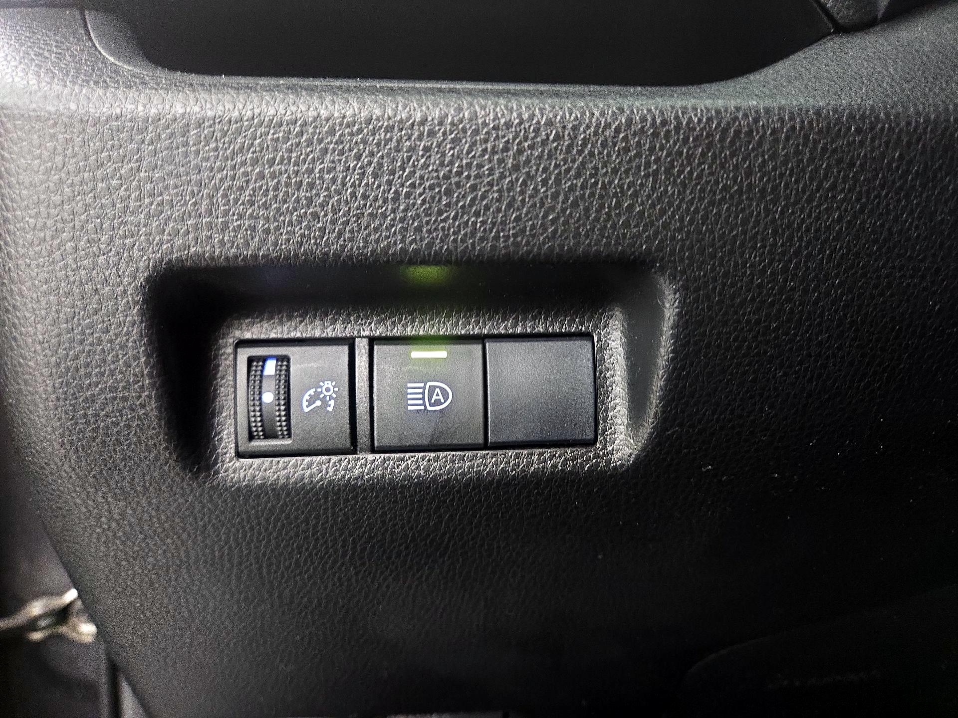 Thumbnail: 2019 Toyota RAV4 - 13