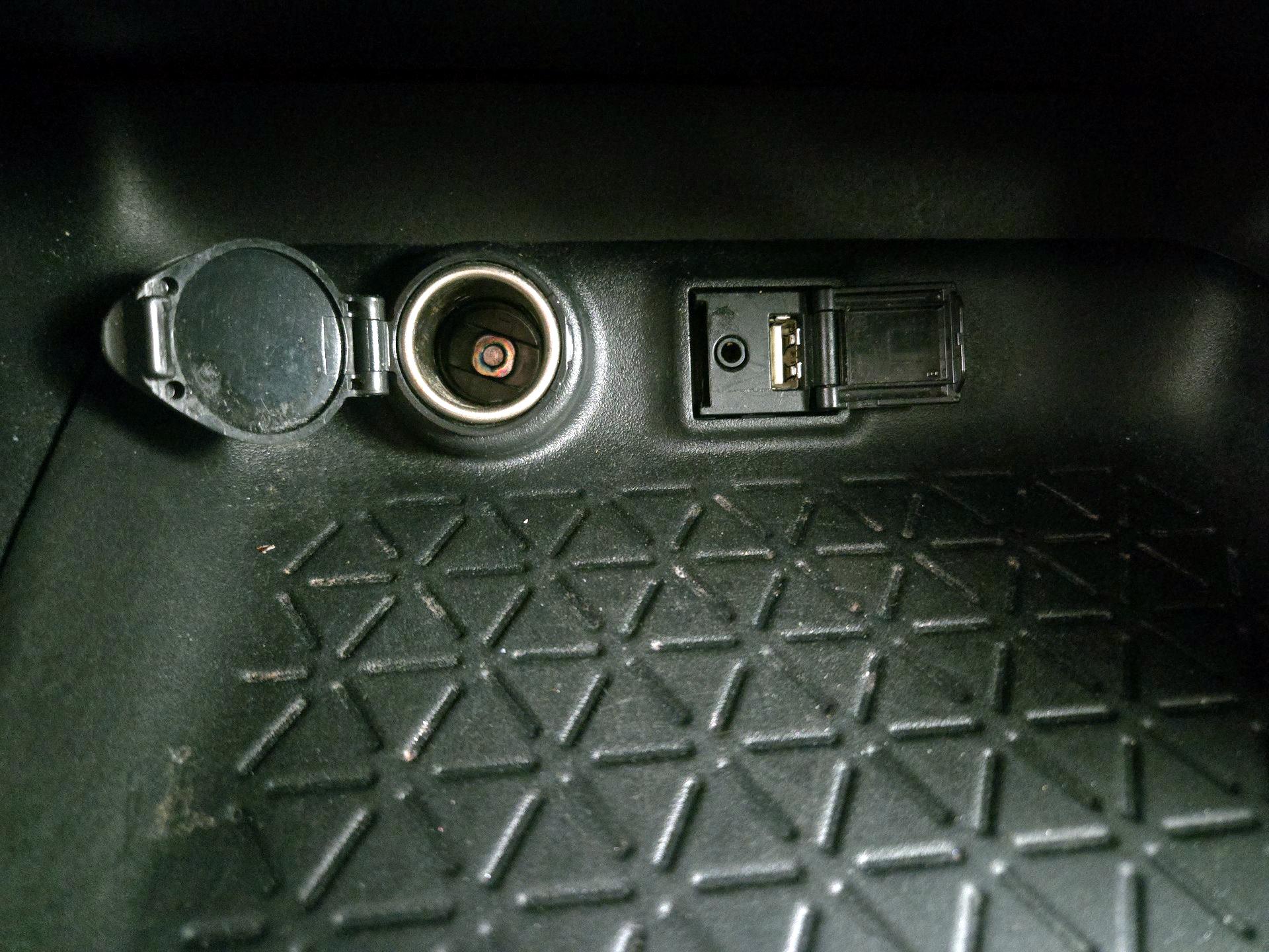 Thumbnail: 2019 Toyota RAV4 - 18