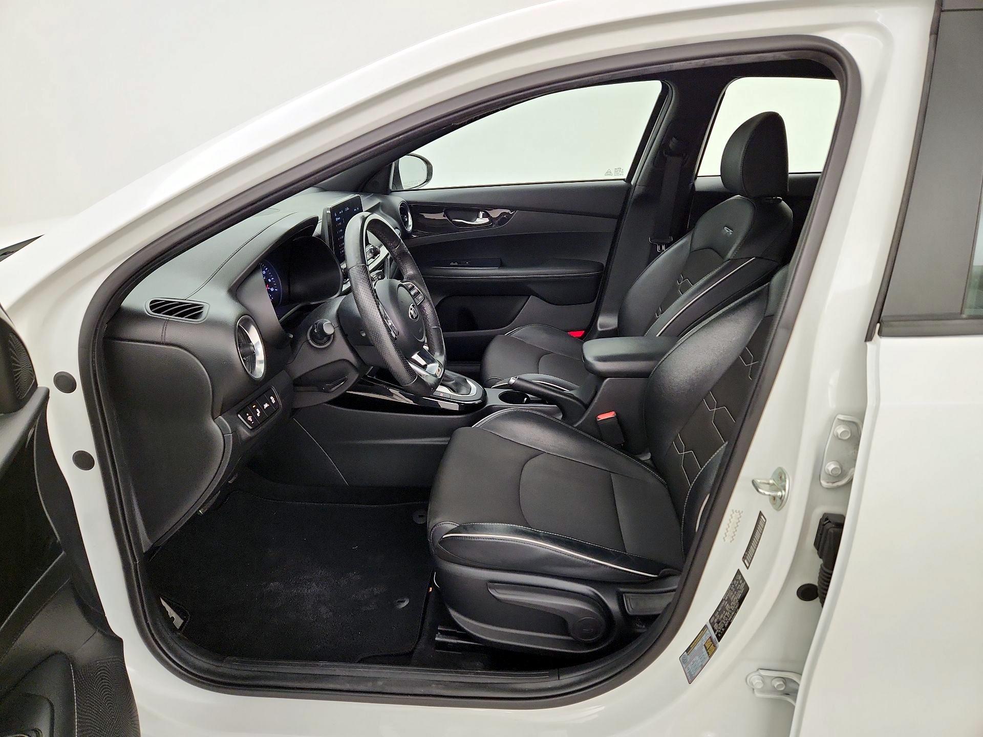 Thumbnail: 2021 Kia Forte - 9