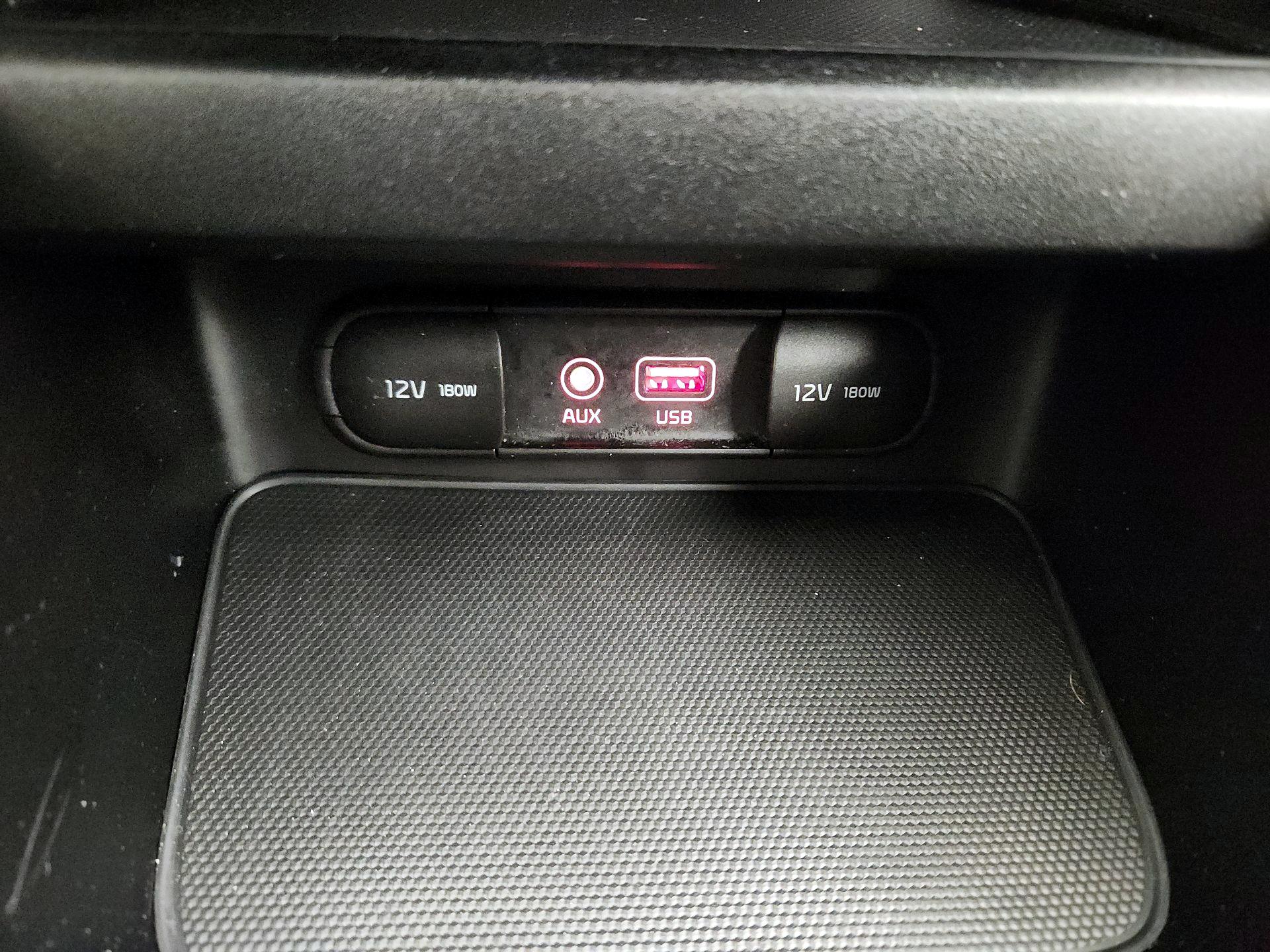 Thumbnail: 2021 Kia Forte - 16