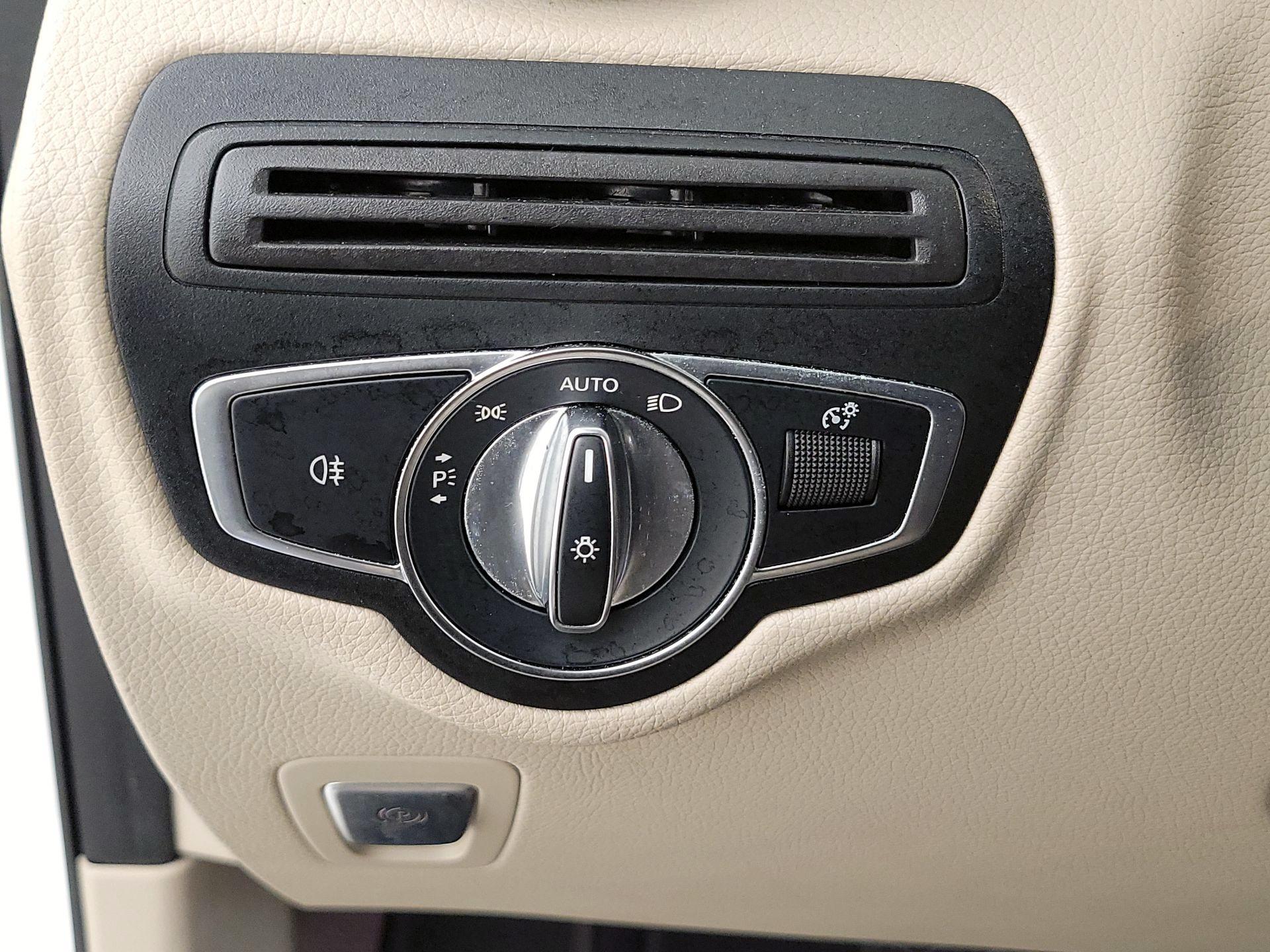 Thumbnail: 2021 Mercedes-Benz GLC - 13